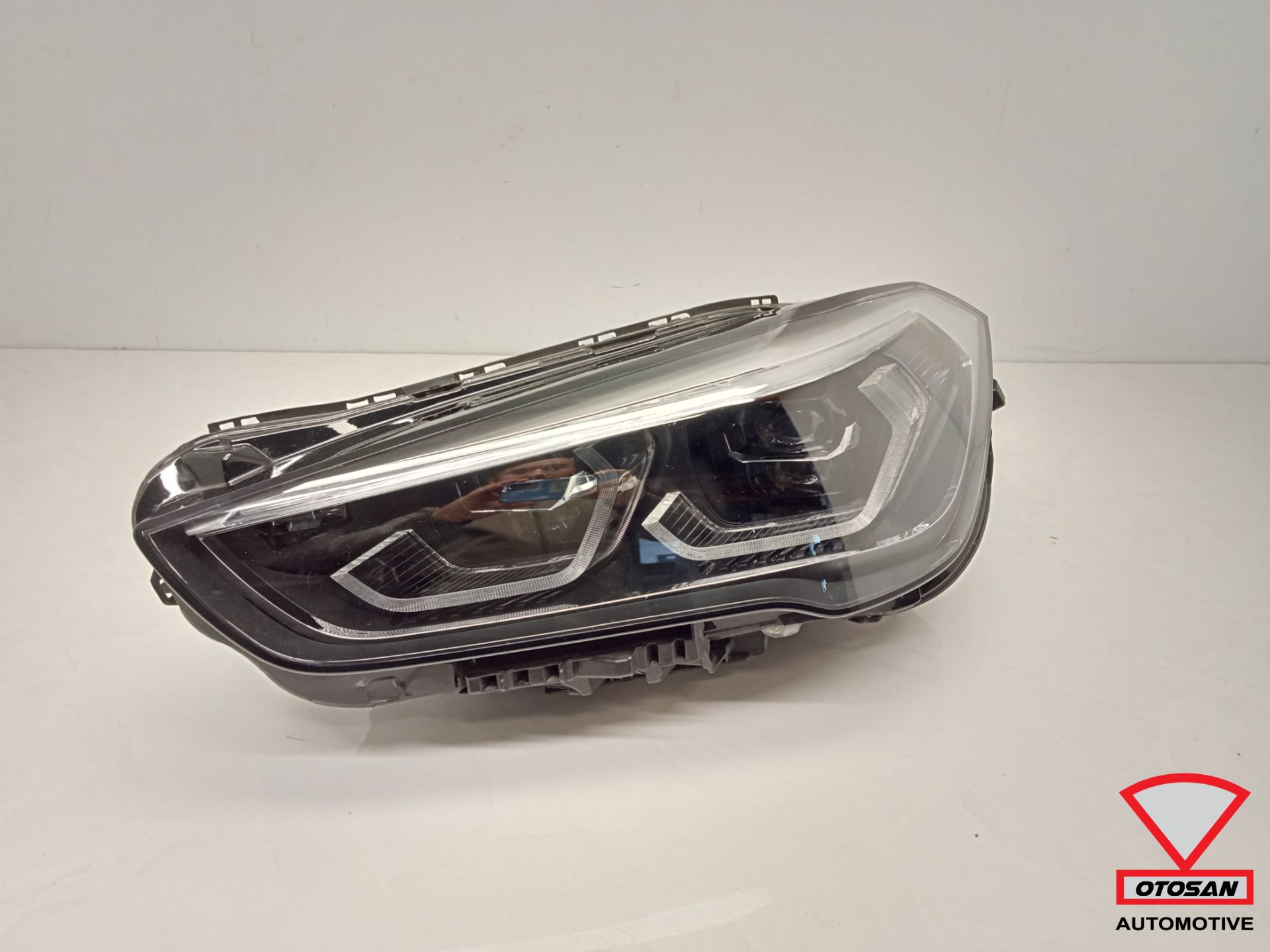 Liens de phares à LED pour BMW F48 LCI Facelift 63115A01177-03