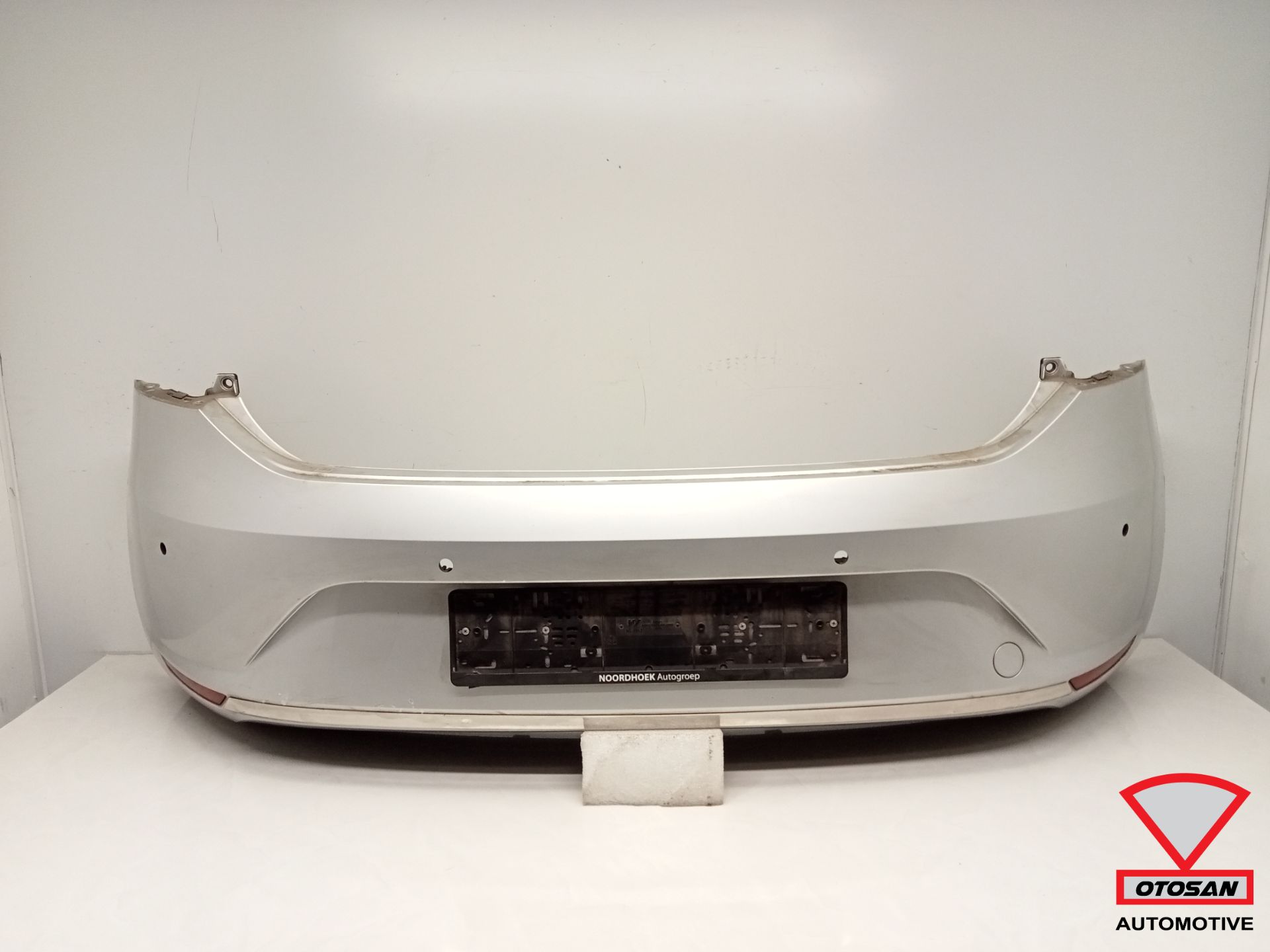 Pare-chocs arrière Seat Leon 5F 2012-2017 4x PDC Couleur : Gris argenté LX7W