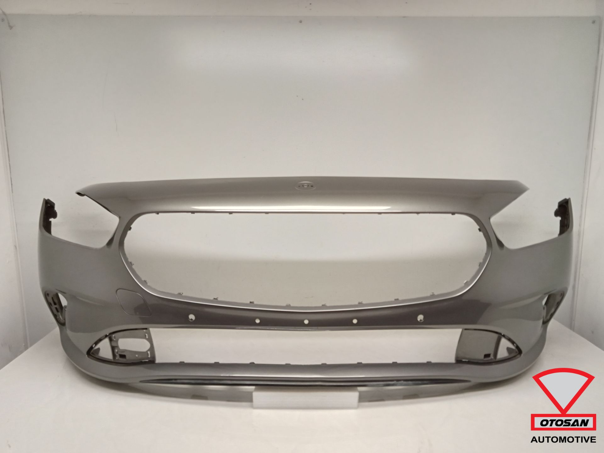 Mercedes B-Klasse W247 Frontstoßstange, original, Mountaingrau