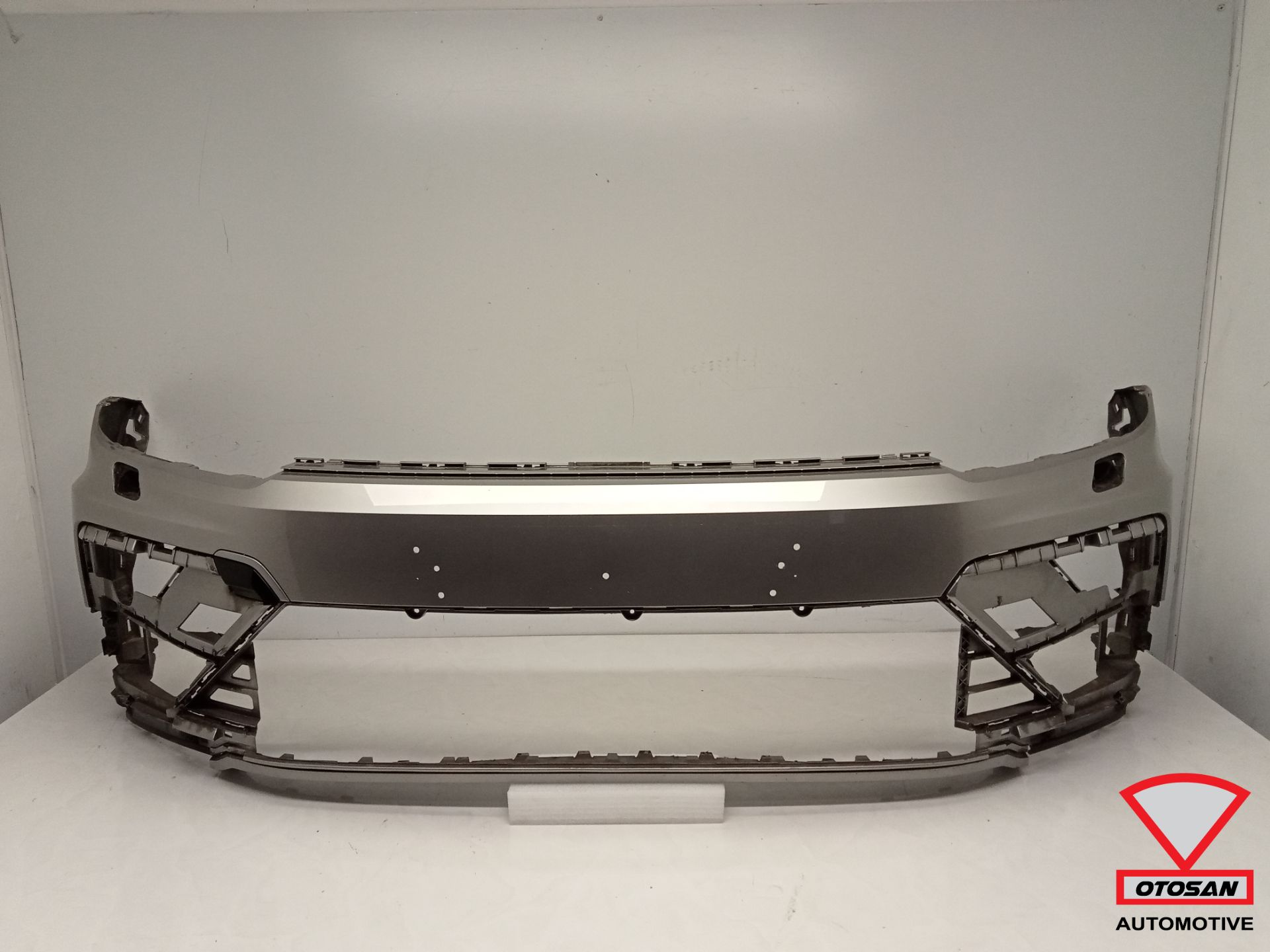 Vw tiguan 5NA 2016+ front bumper R-line original bumper