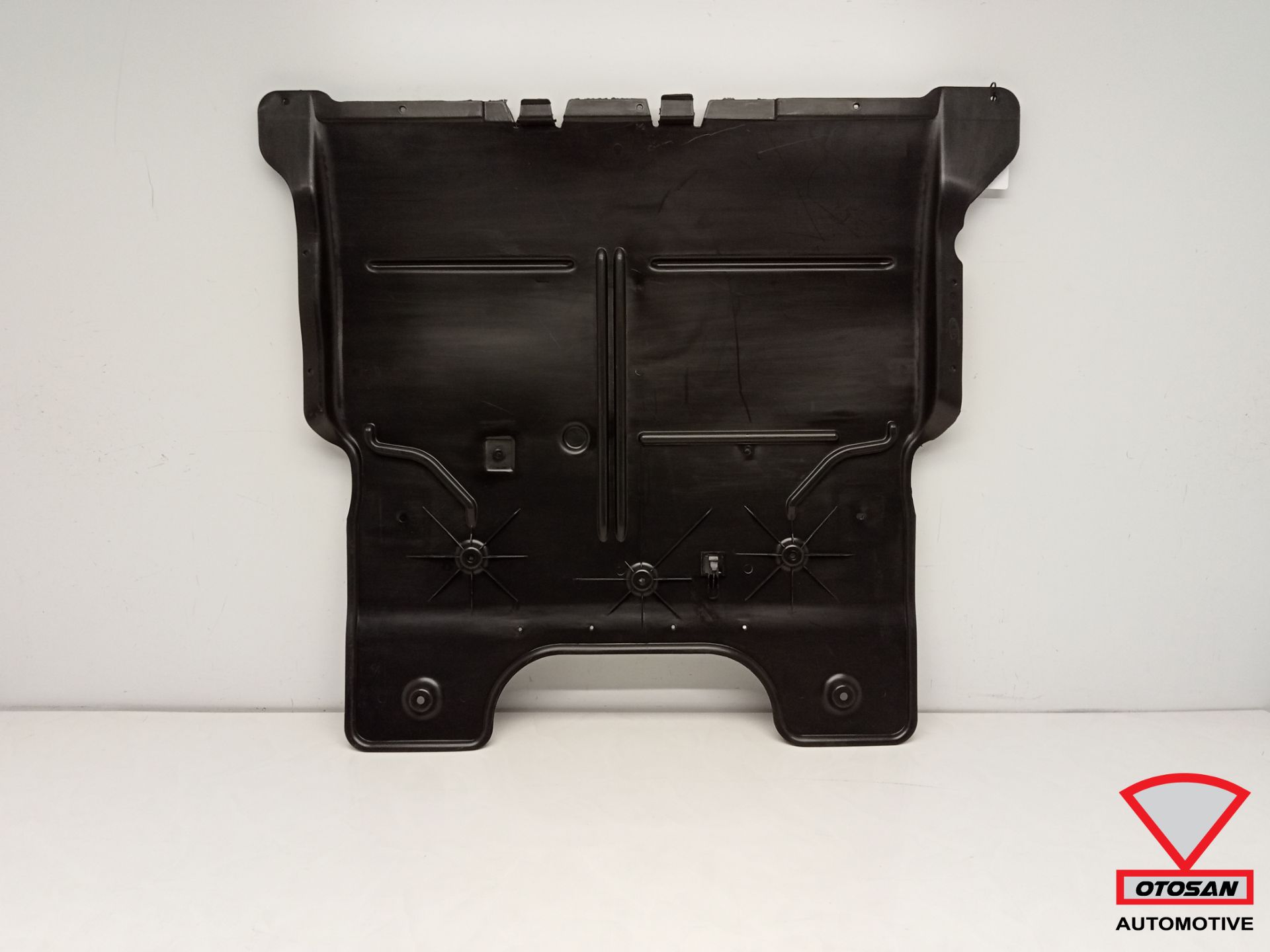 Plaque de protection de plancher pour VW Polo 2G sous la référence 2Q0825236