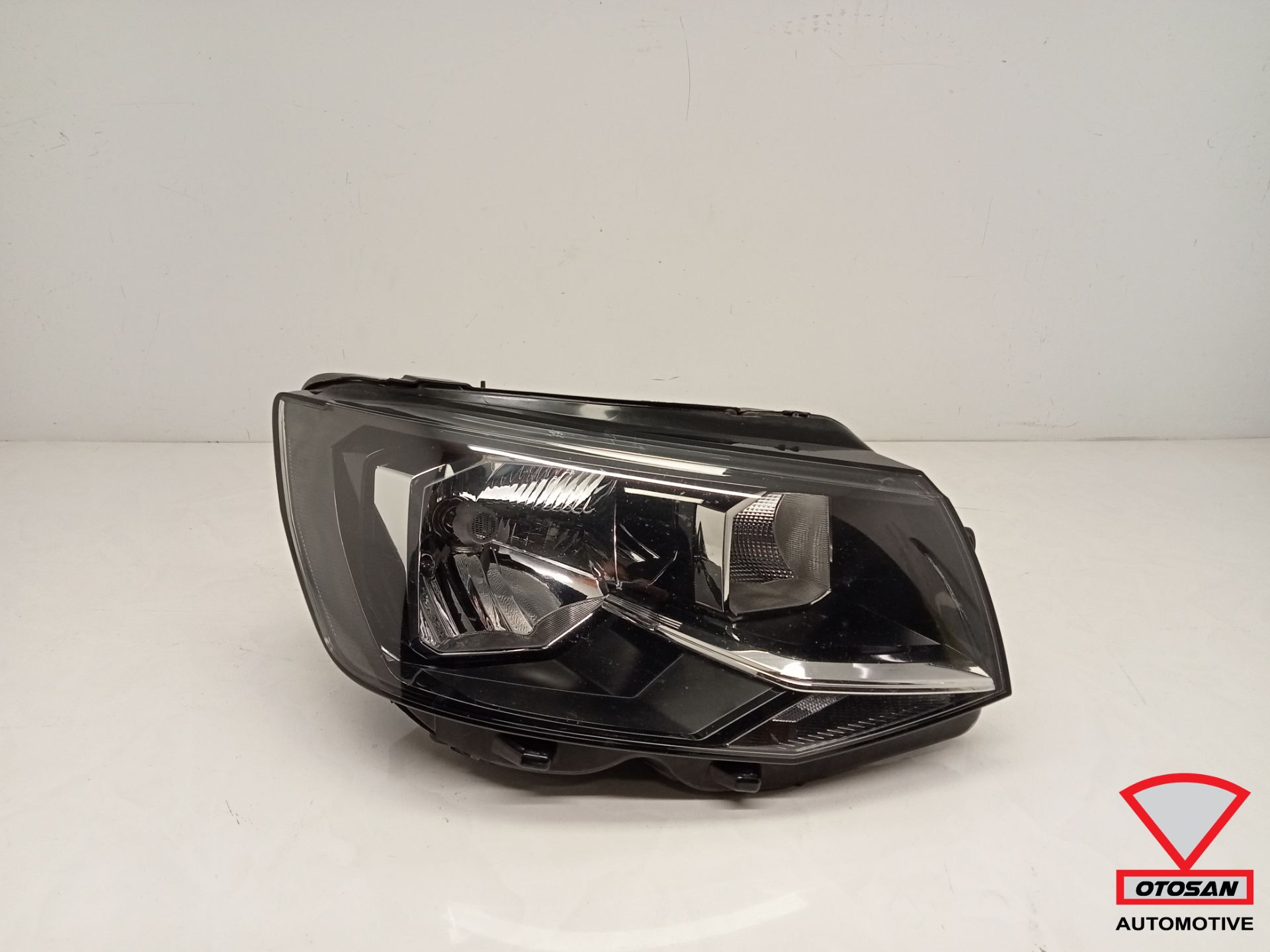 VW Transporter T6 Headlight Right 7E1941016AD Original