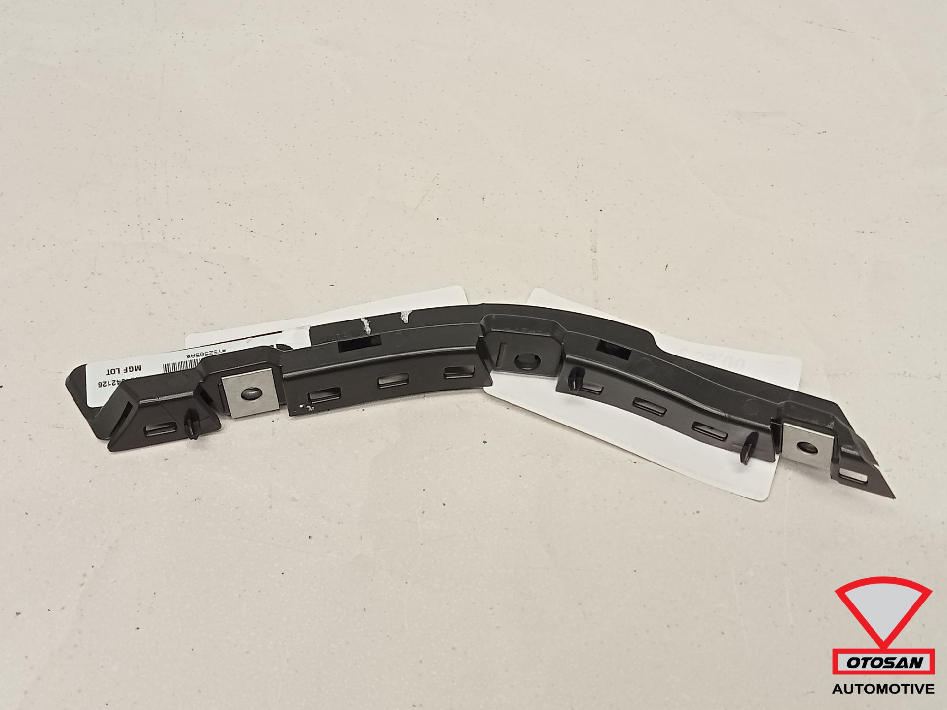 MB Vito W447 V Klasse Bumper geleider steun houder Links A4478800612 Nieuw
