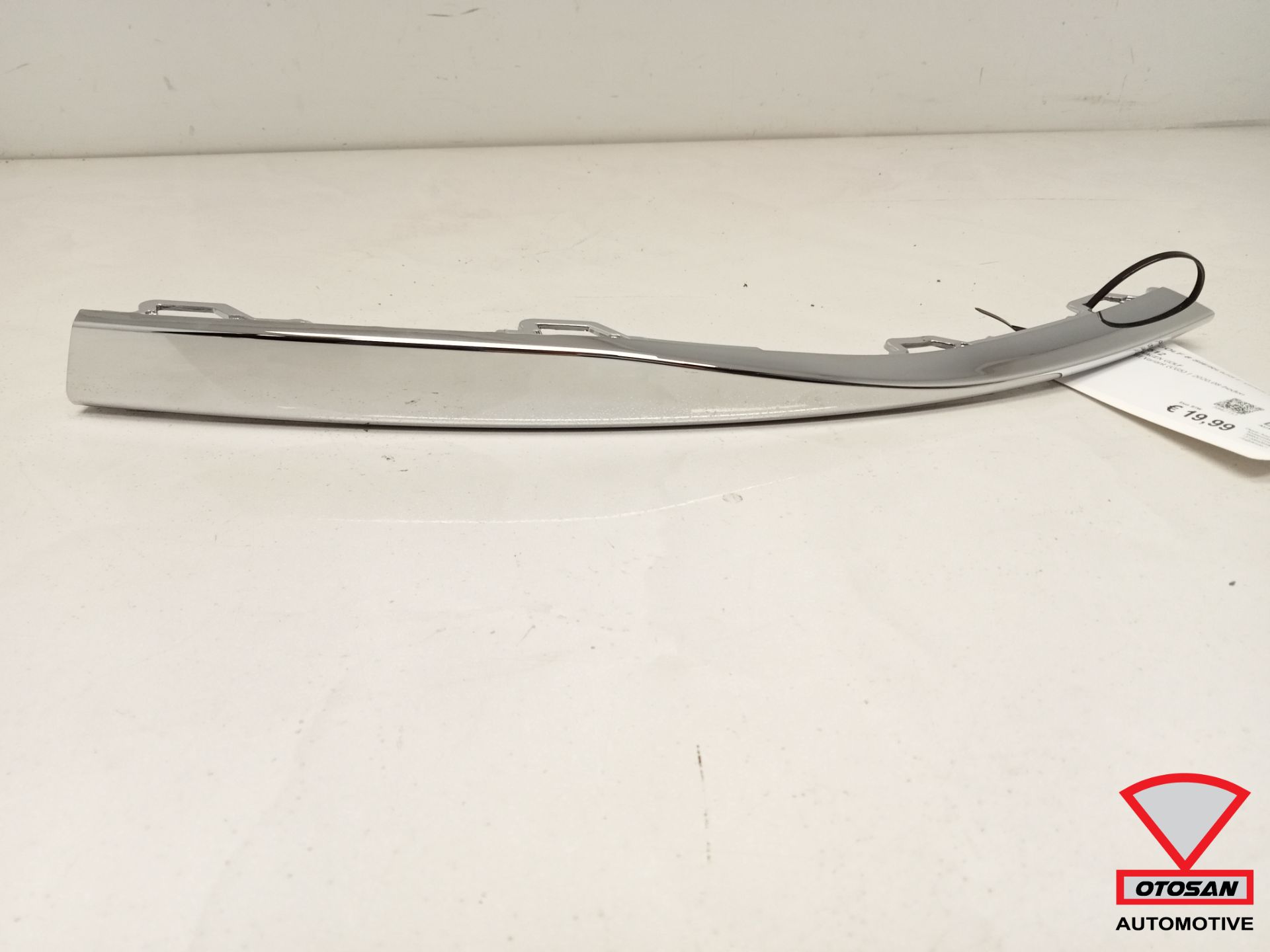 VW Golf 8 Grille Trim Left 5711512