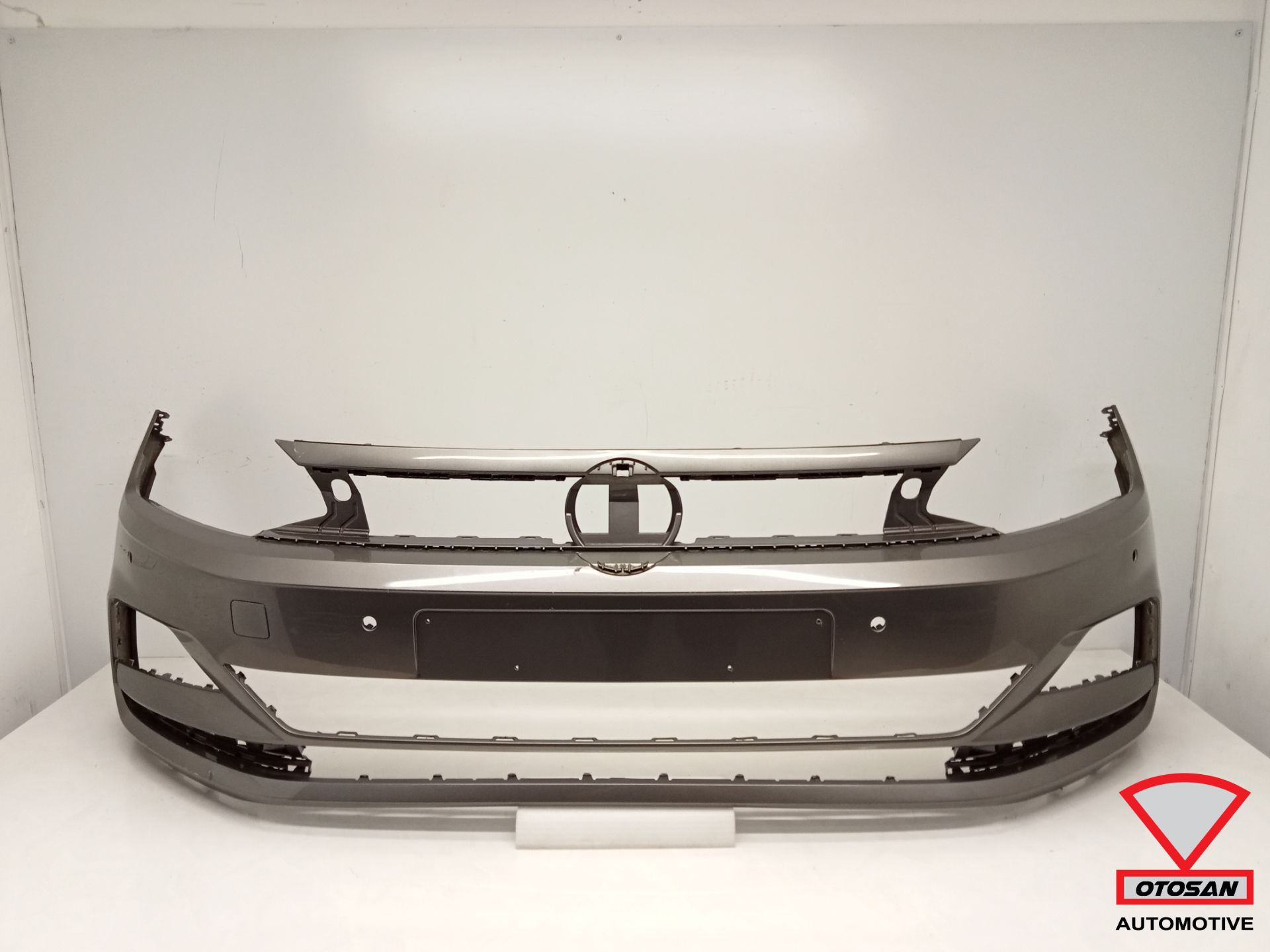 VW Polo 2G 2017-2021 Frontstoßstange 4xPDC