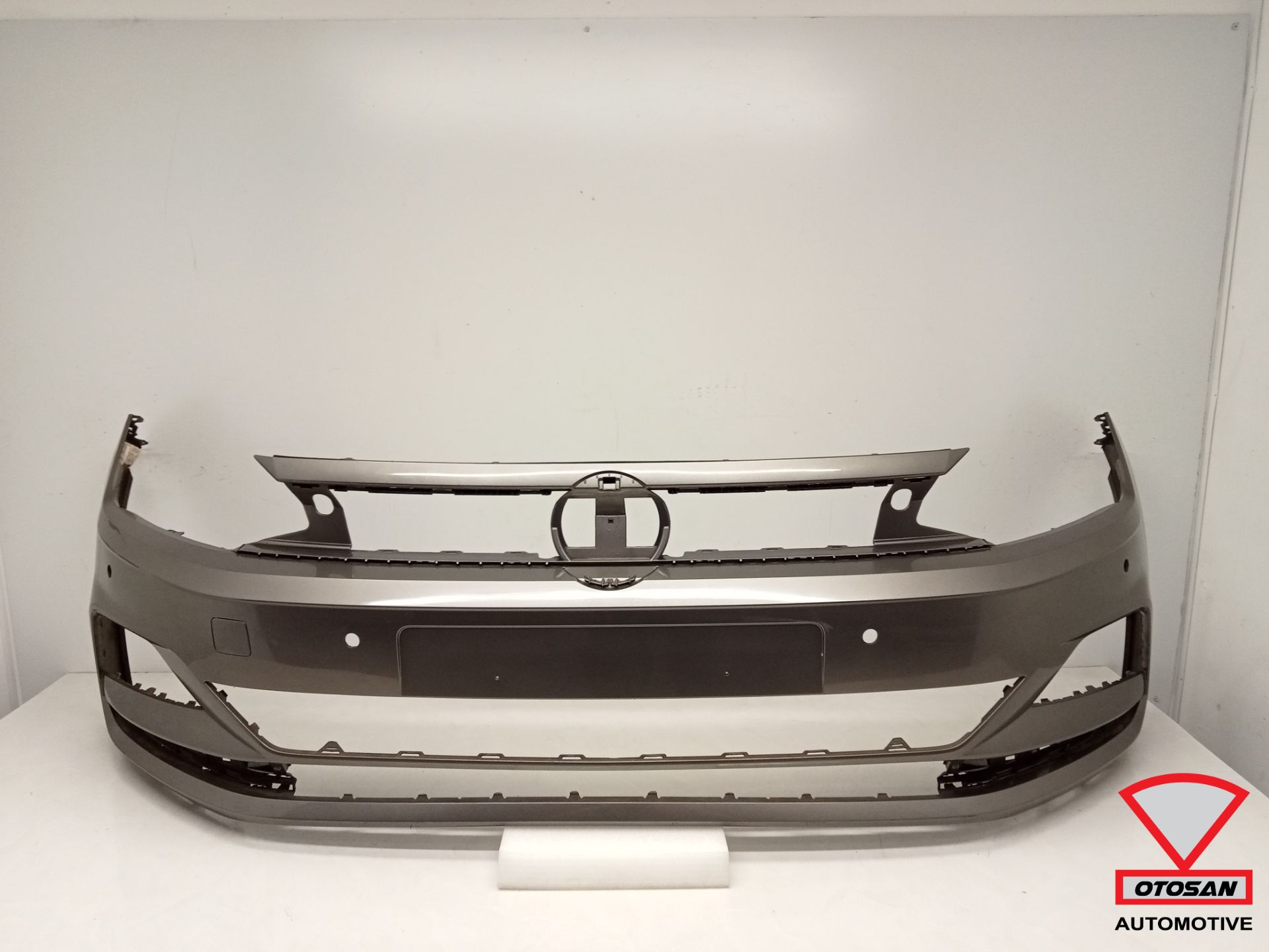 VW Polo 2G Original Front Bumper! 4x PDC KLS 2017-2022