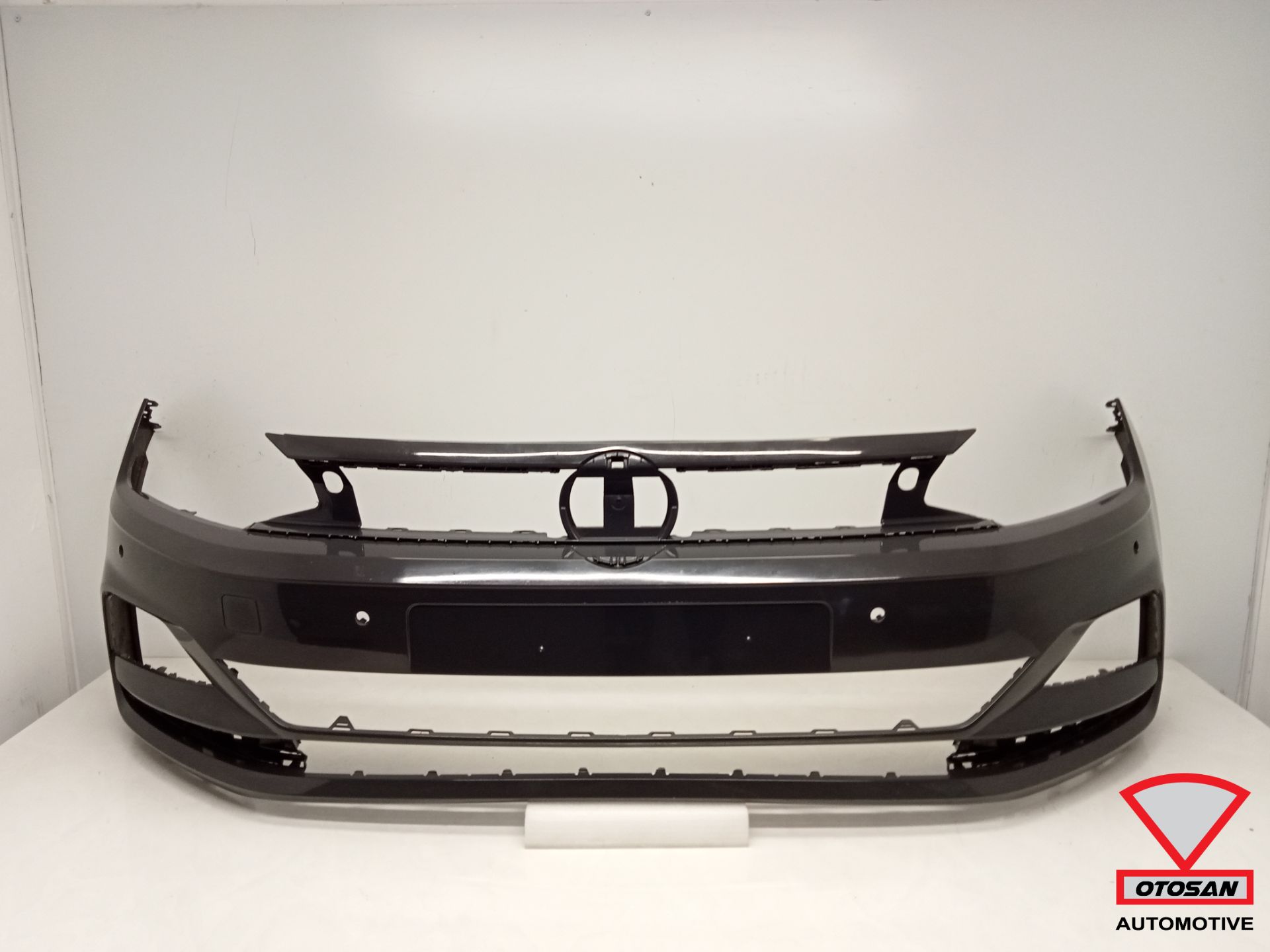 VW Polo 2G 2017-2021 Frontstoßstange 4xPDC