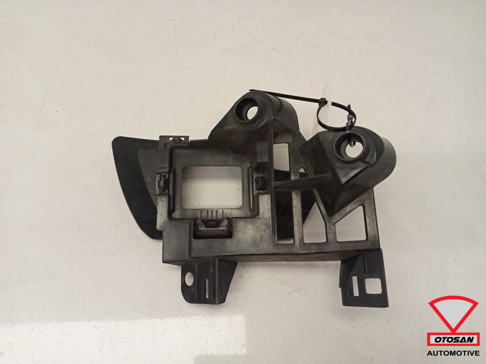 MB A-Klasse W177 Hatchback Bumpersteun Houder Links Achter