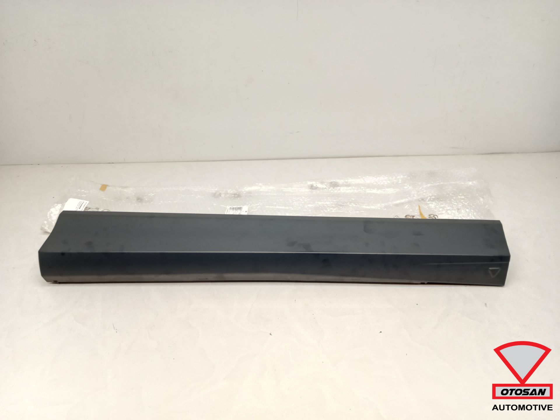 VW Tiguan III CT R-Line Original! Front Right Door Trim