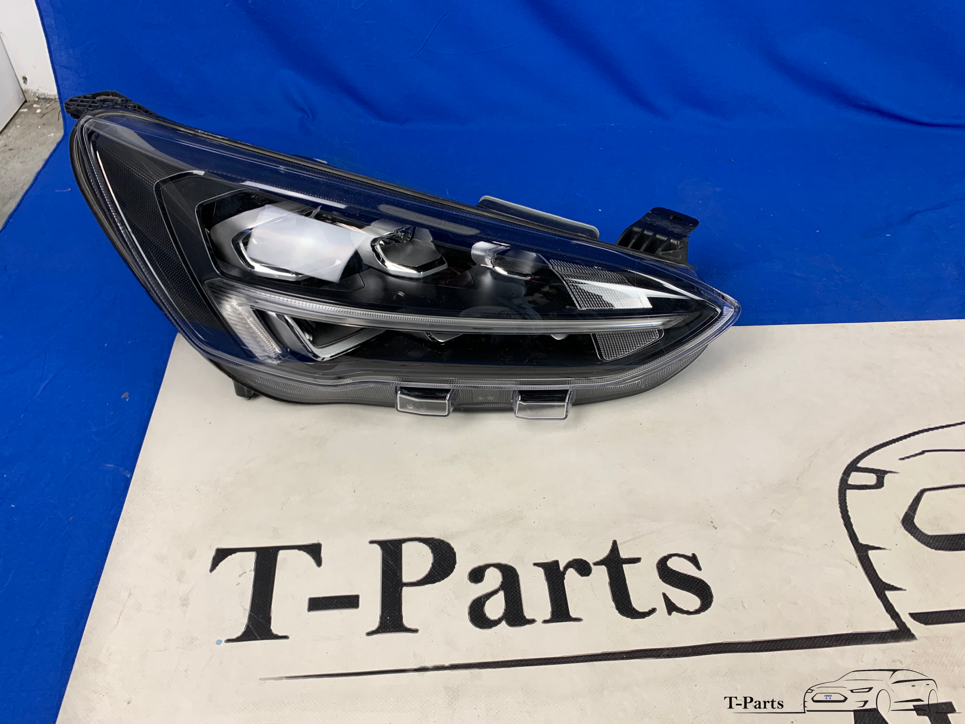 Ford focus headlight right LED bulb JX7B-13E014-CD