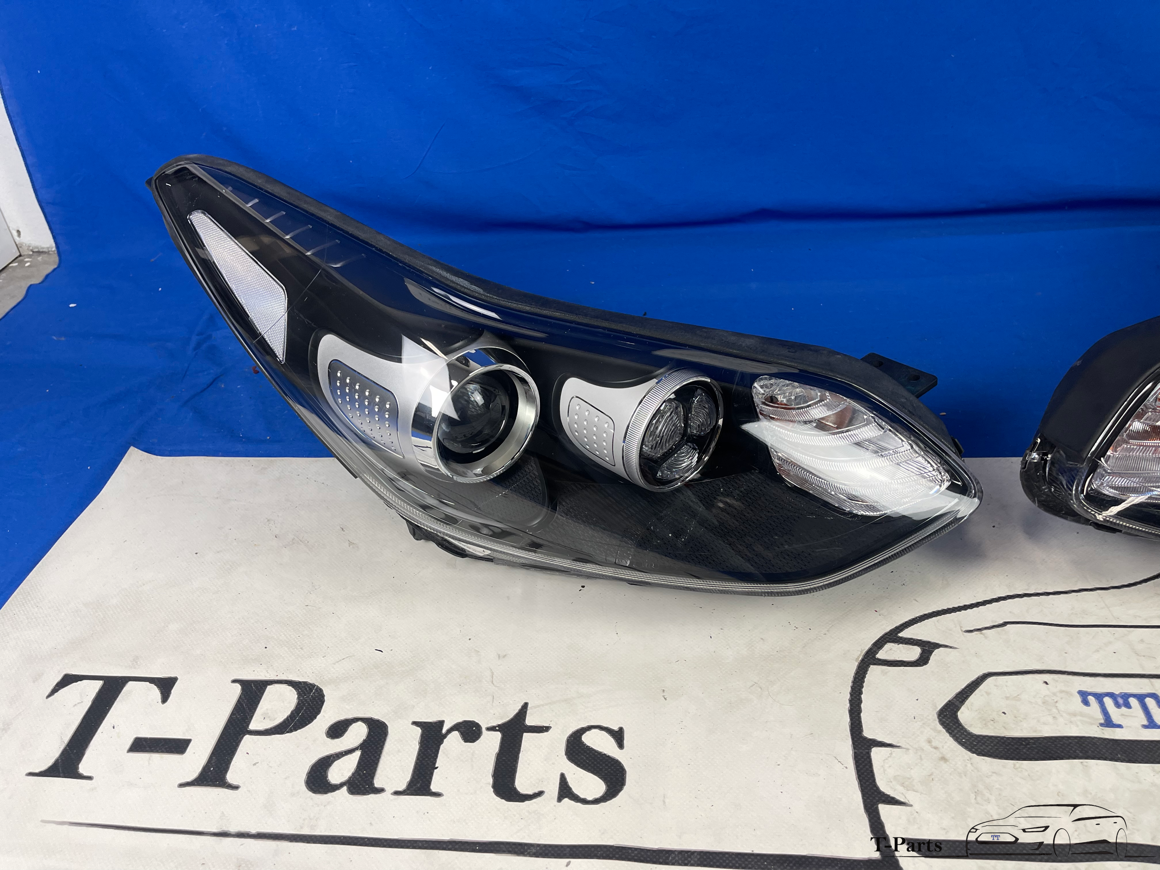 Kia sportage rechts koplamp 92102f1010 lamp