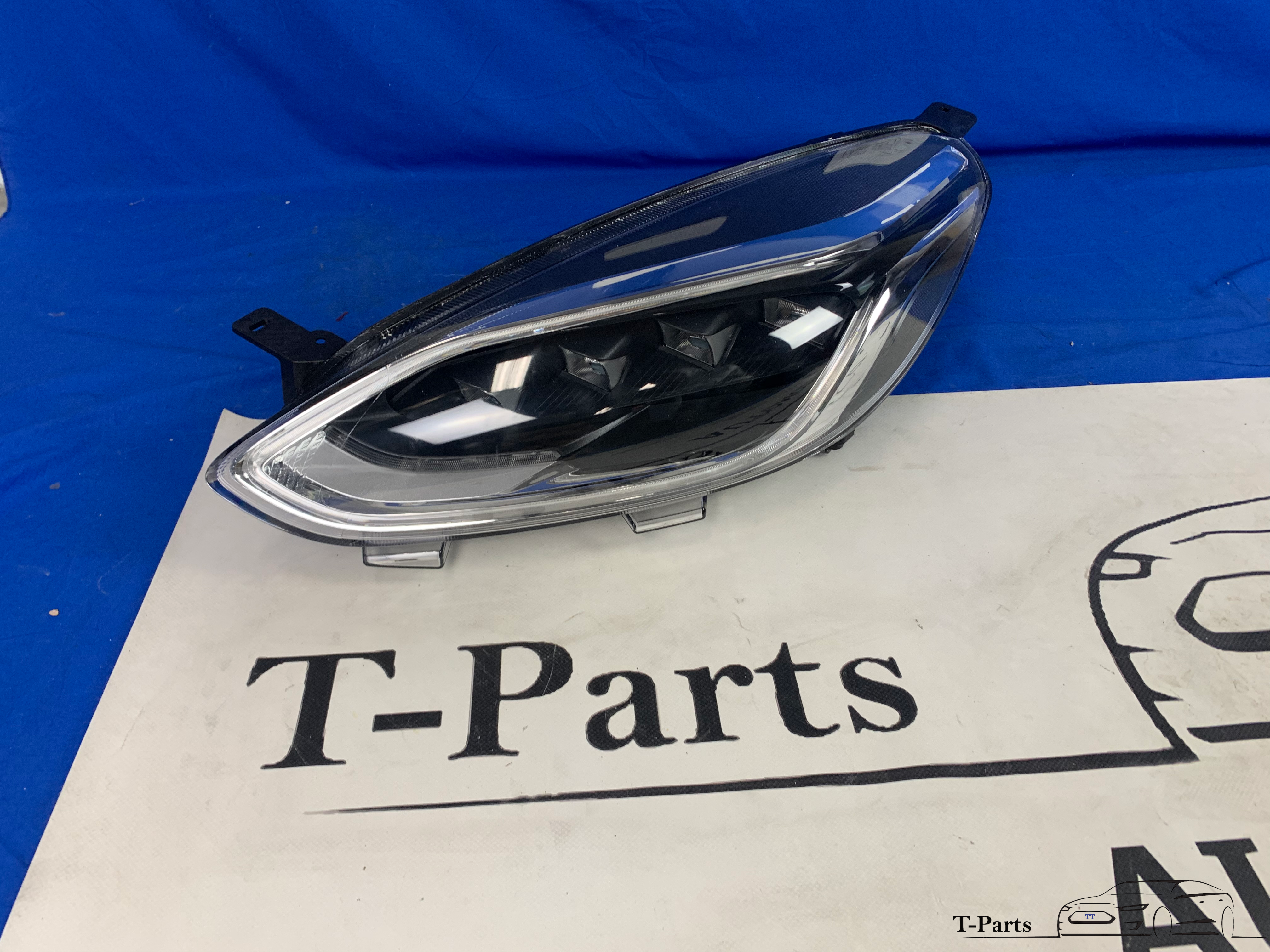 Ford Fiesta MK8 Links Koplampe LED Volllampe 17+