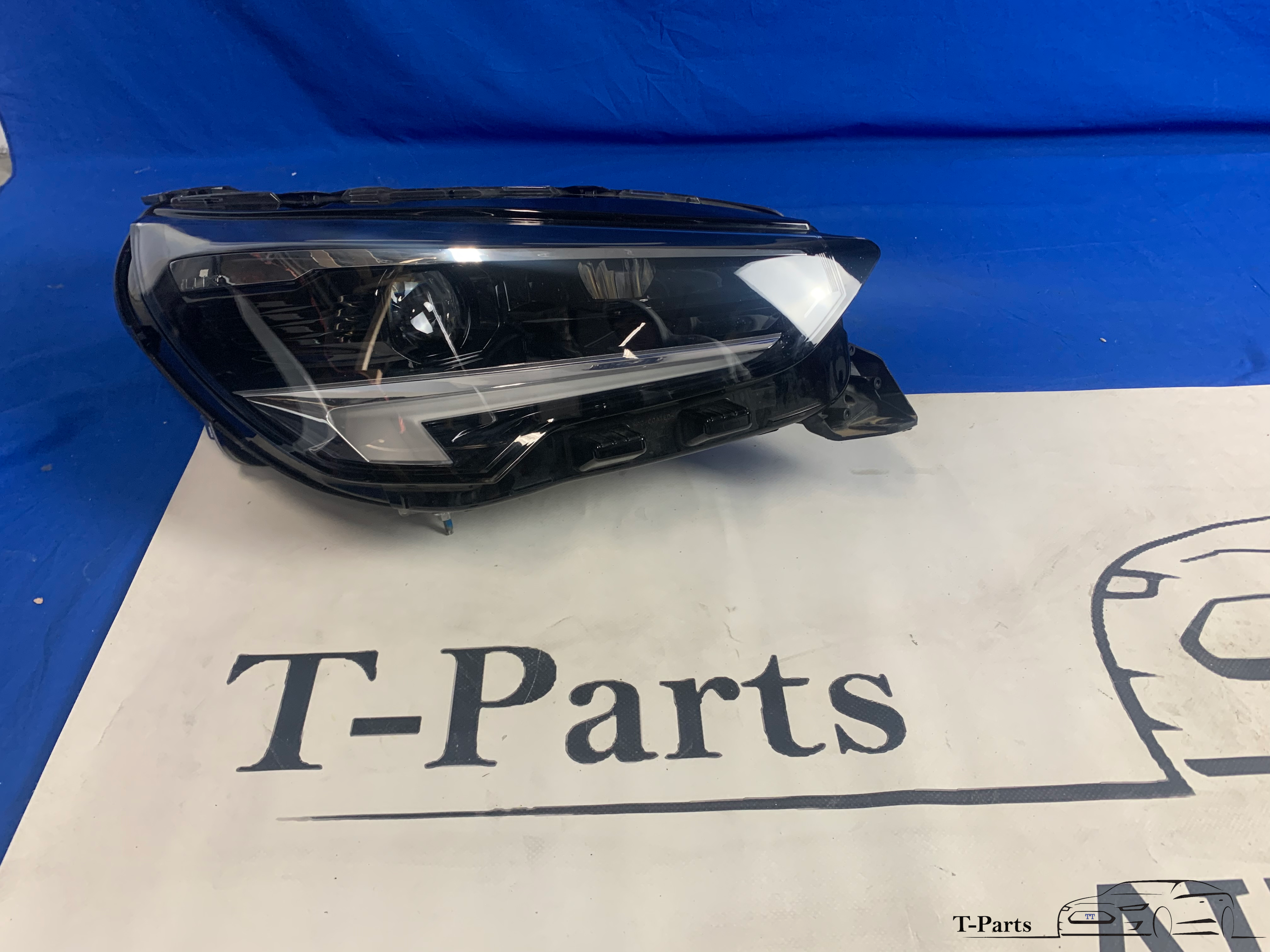 Opel corsa F rechts koplamp matrix 39162659