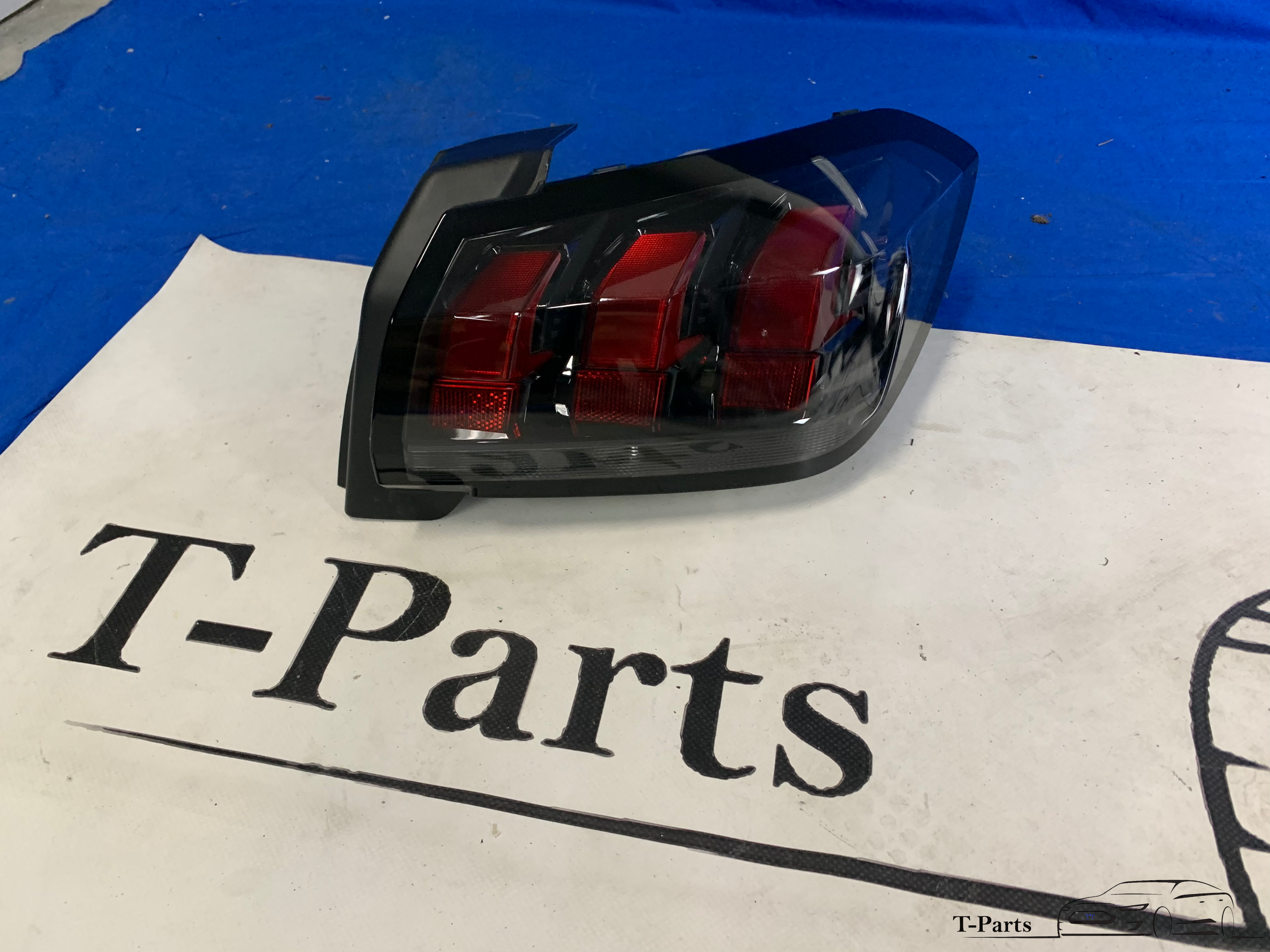 Peugeot 208 rechts achterlicht lamp 19+ 9823216580