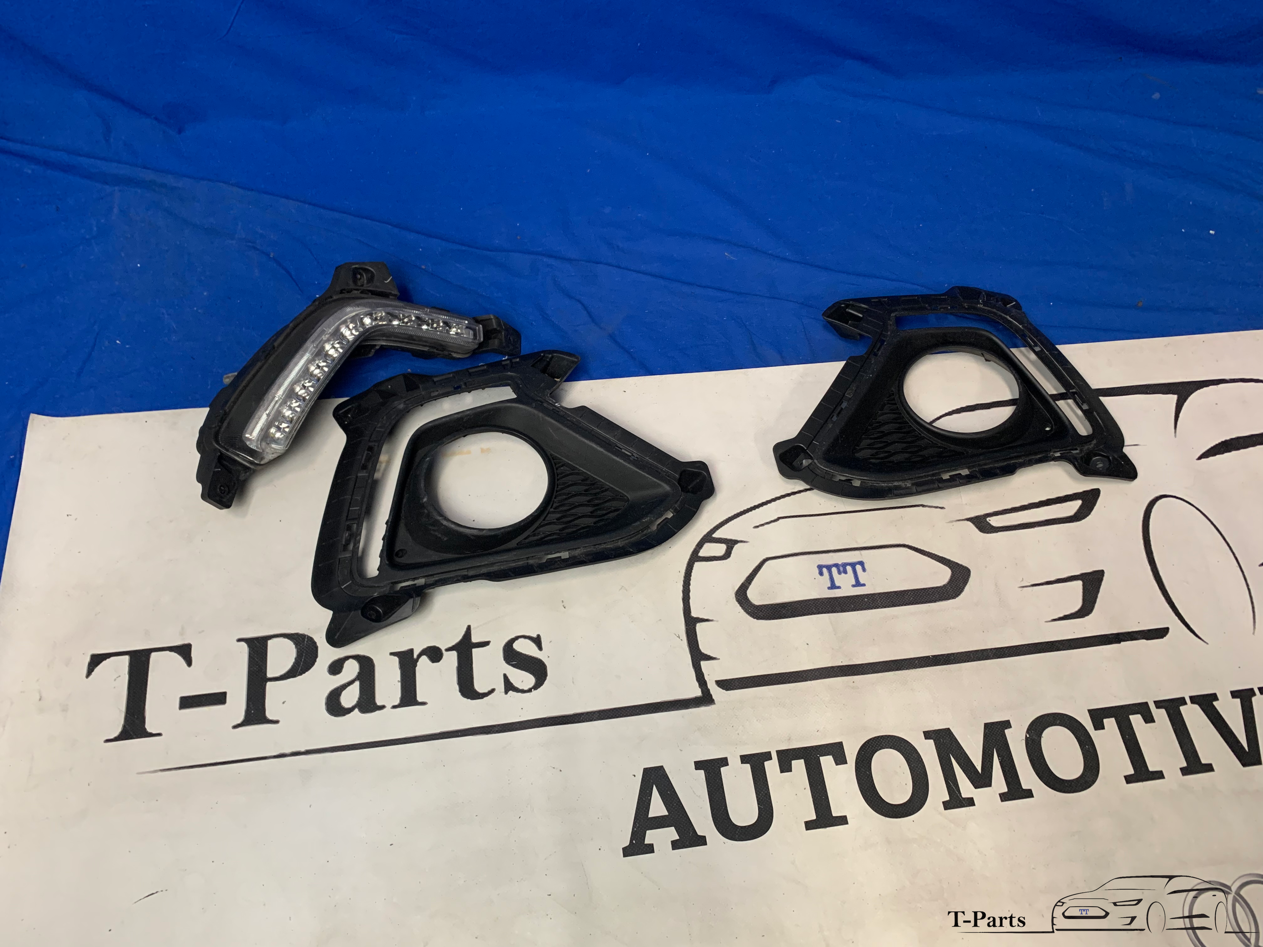 Hyundai i10 mistlamp grille LED lamp voorbumper bumper rechts