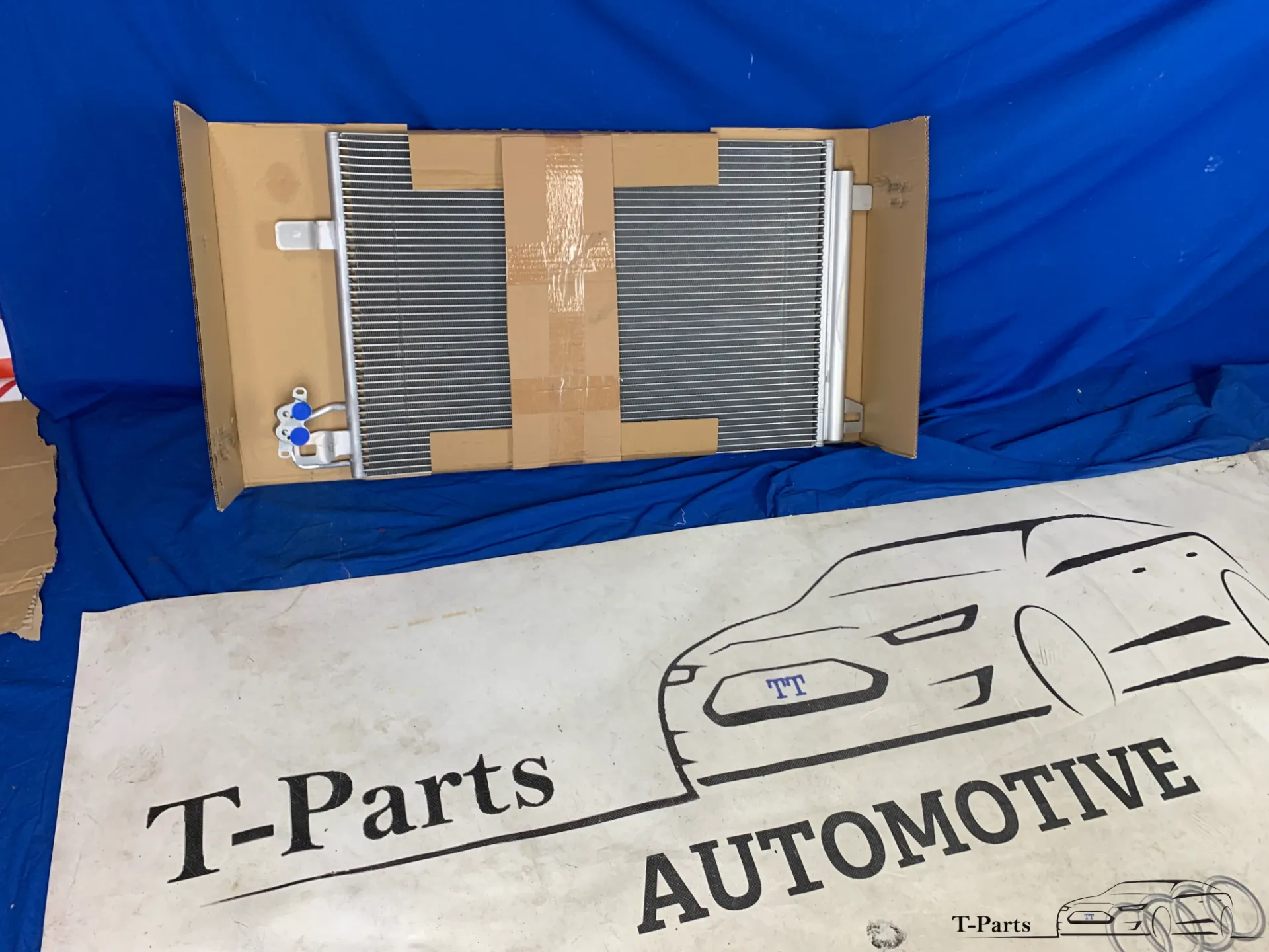 volkswagen transporter T5 air conditioning condenser mahle ac774000s 7E0820411B, 7E0820411C, 7E0820411D
