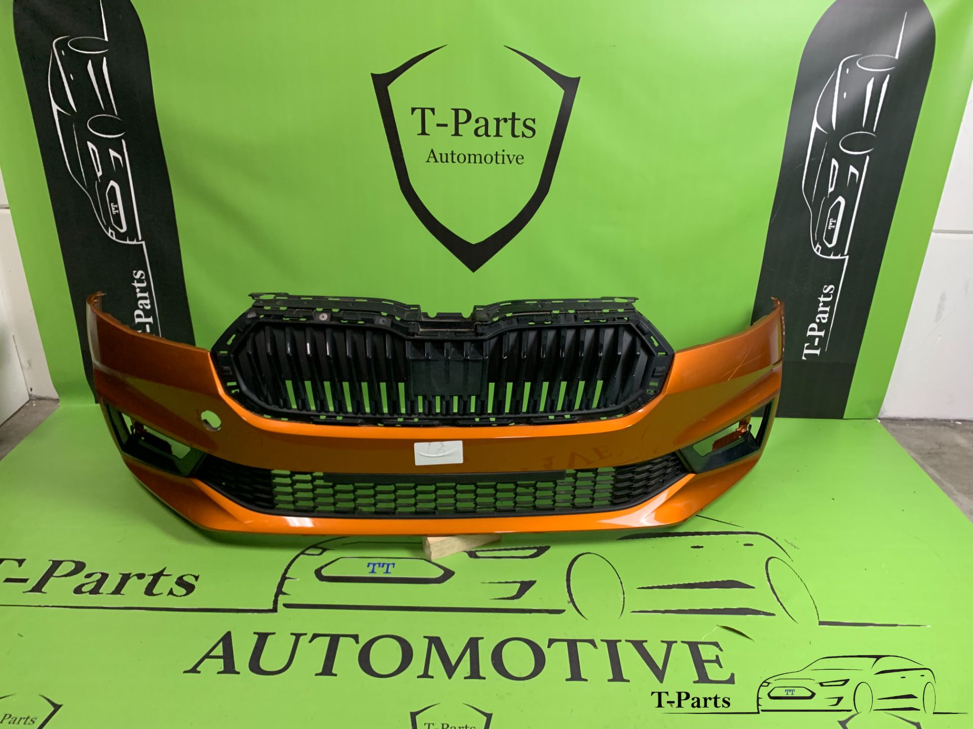 Skoda Fabia pare-chocs avant 6VA807217G grille de pare-chocs 21+