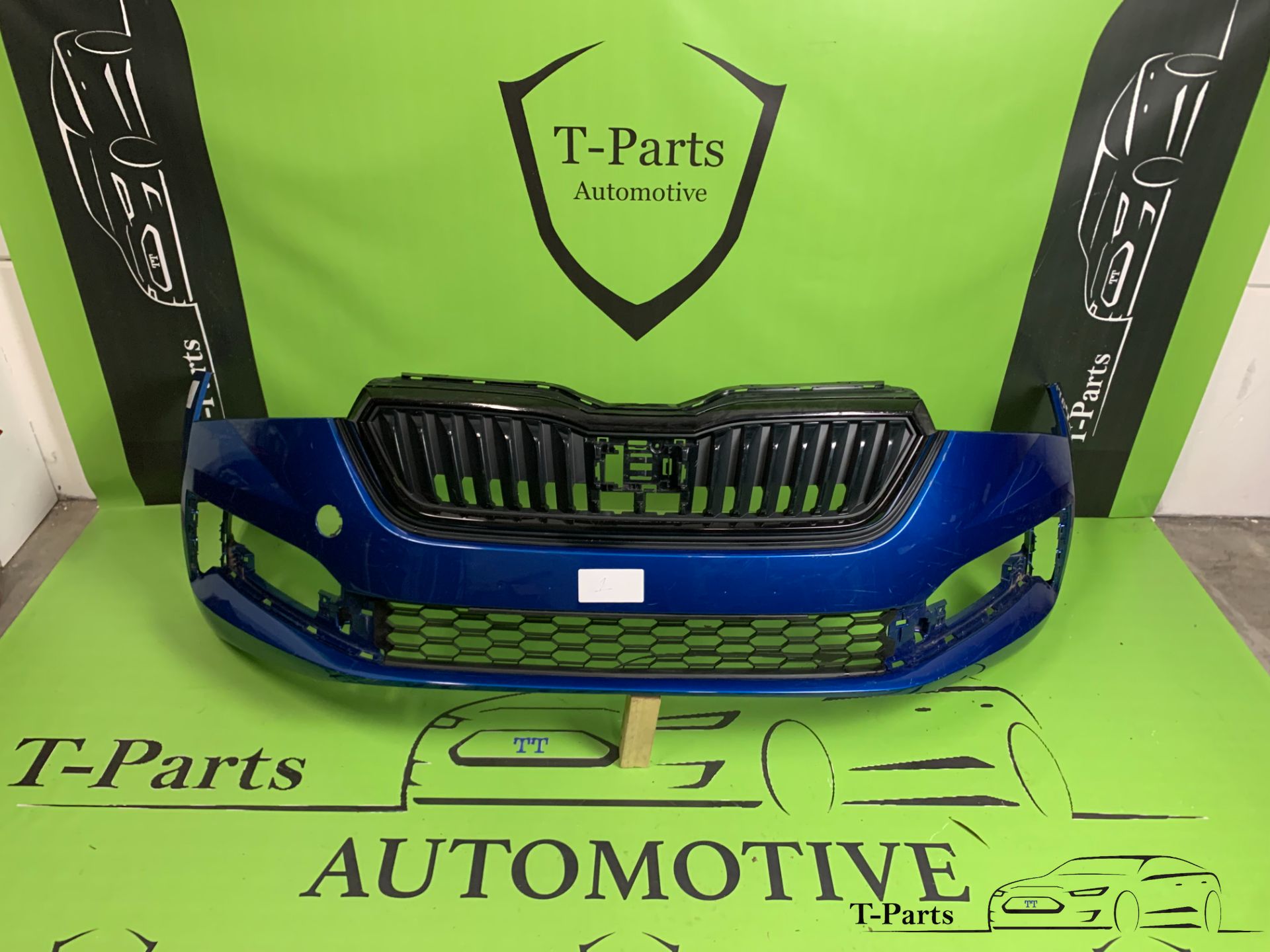 Skoda scala front bumper 657807217 bumper grille grille 21+