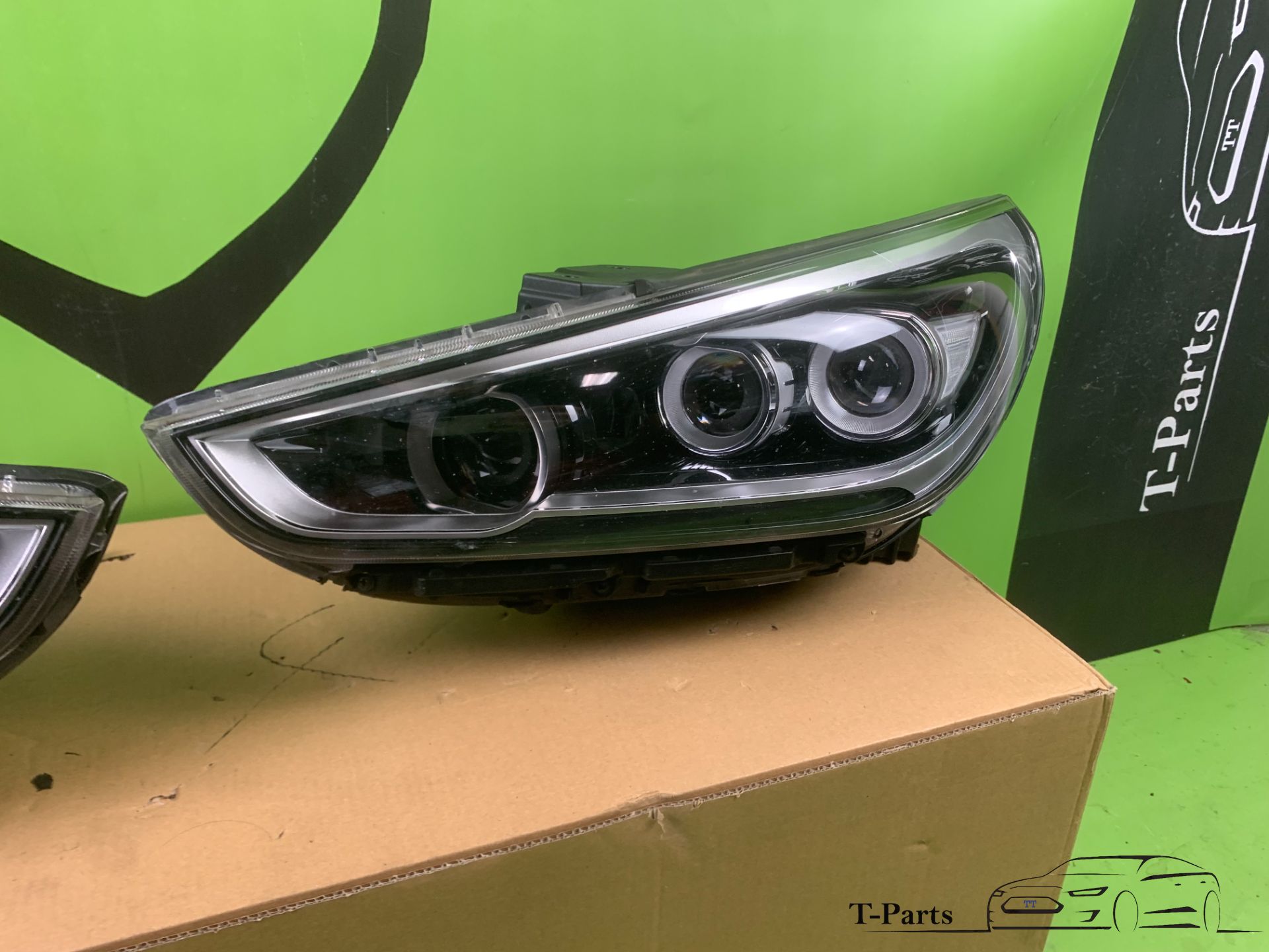 hyundai i30 koplamp links 92101G4100 nieuw 92101 G4100
