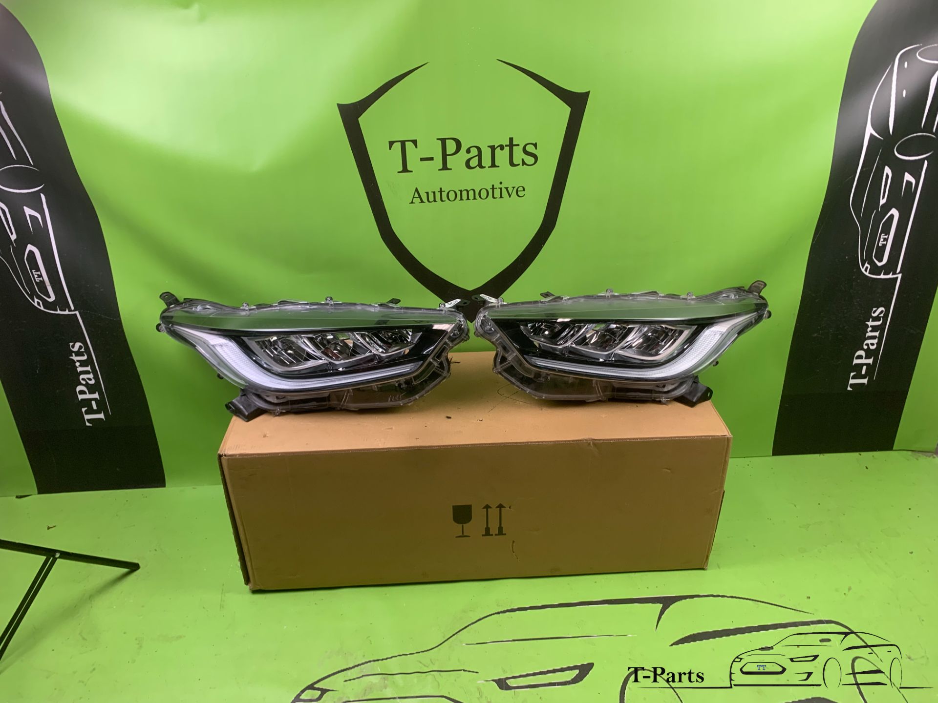 toyota yaris koplamp links rechts 81110K0080 81150K0080 mazda 2
