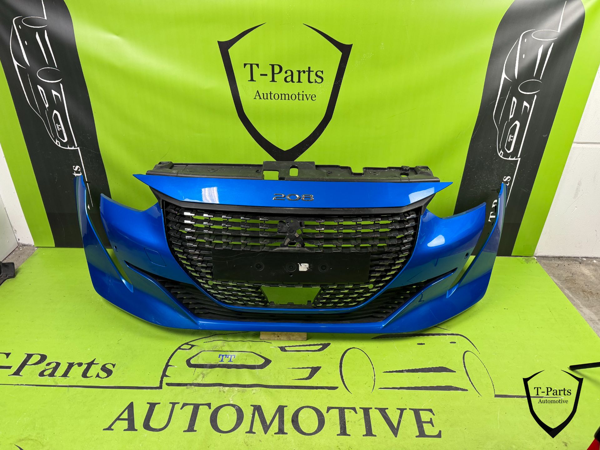 peugeot 208 voorbumper 4x pdc bumper 19+