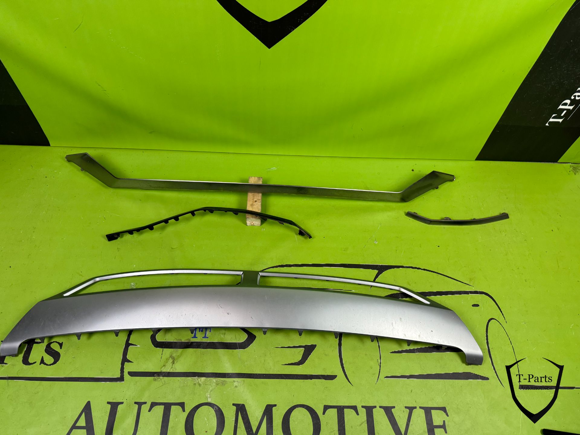 hyundai ioniq 5 voorbumper lijst chrome bumper