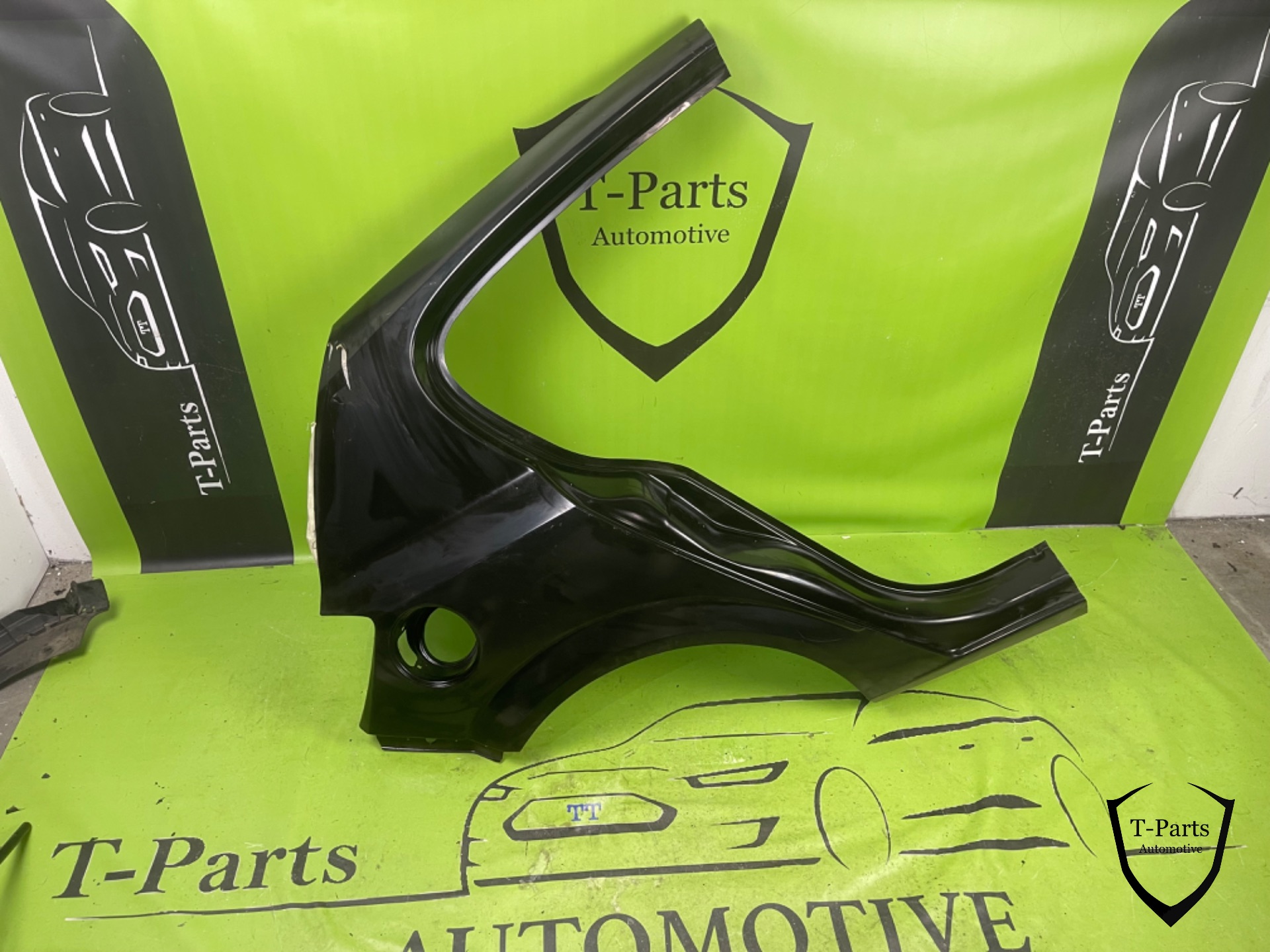 Opel astra H achterpaneel achter scherm 13168052