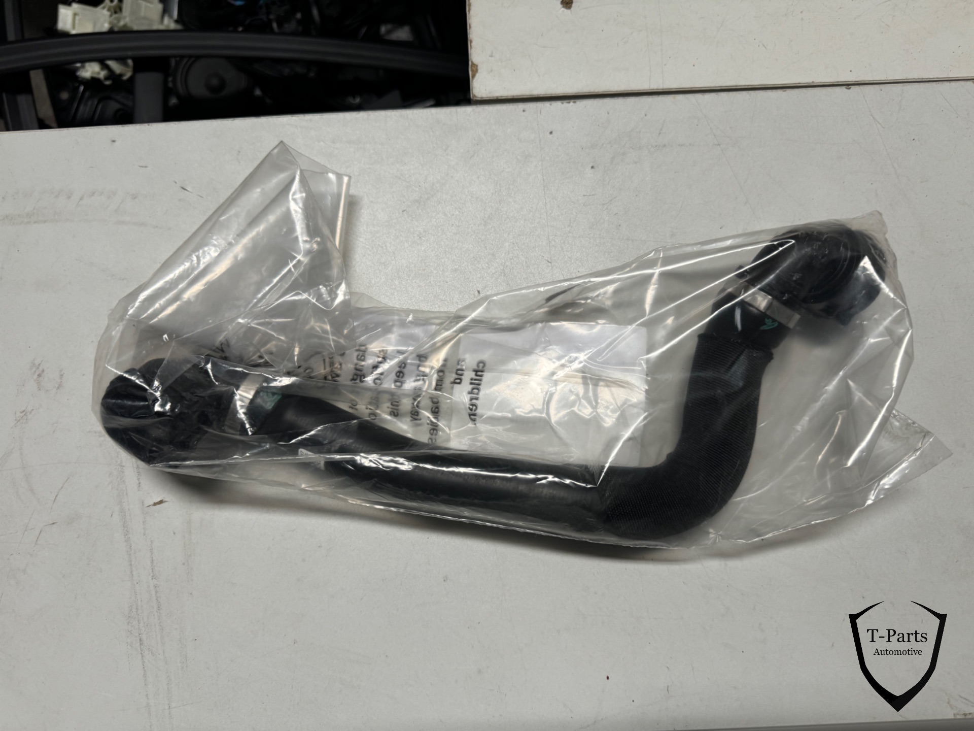 Bmw 1 2 3 4 says radiator hose 8658480