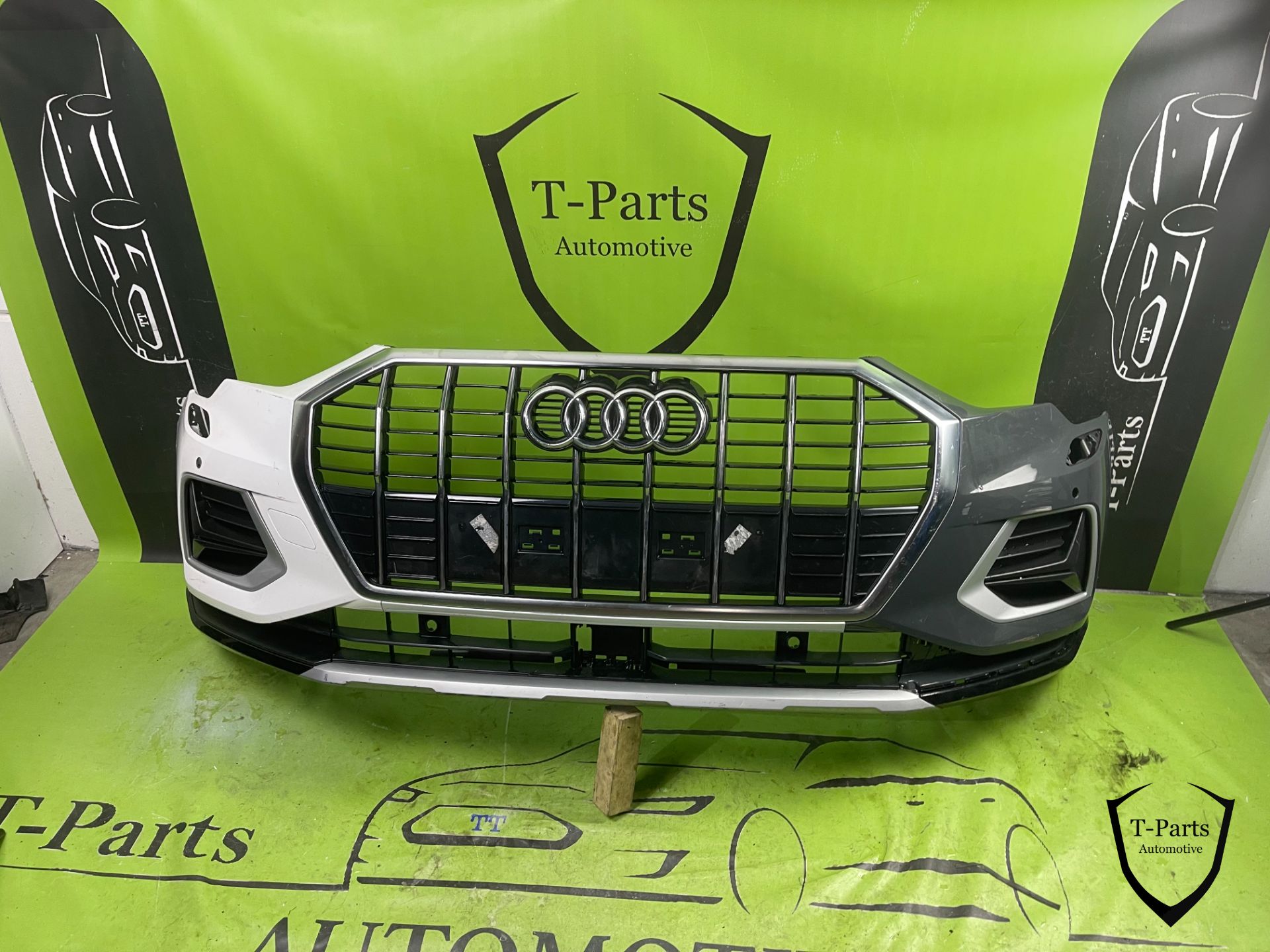 audi Q3 voorbumper bumper 18+