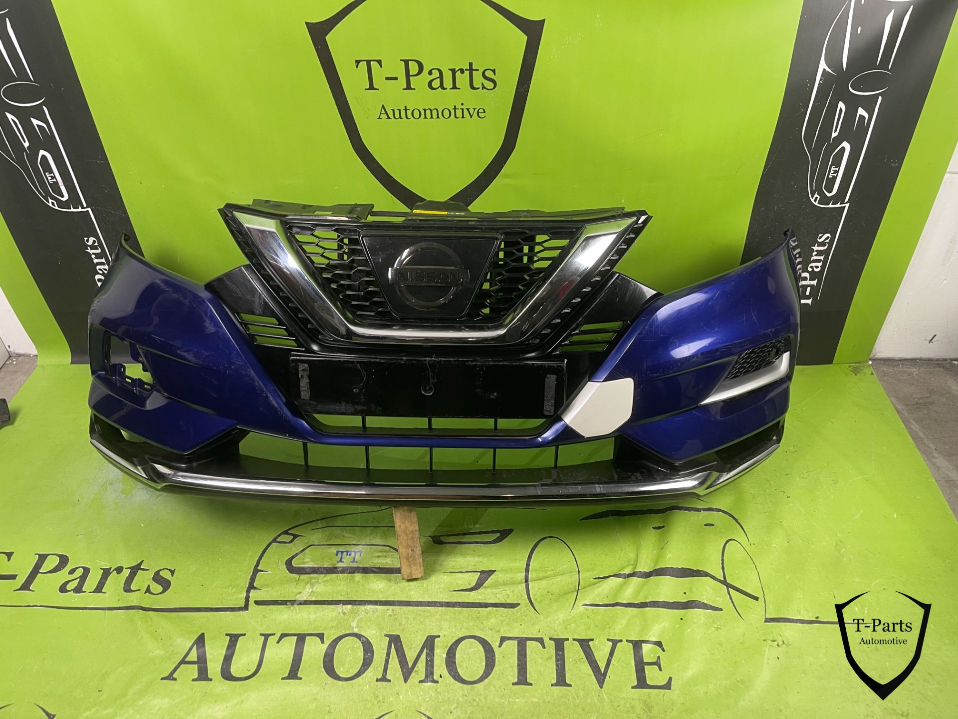 nissan qasqahi voorbumper grille bumper rooster 17+