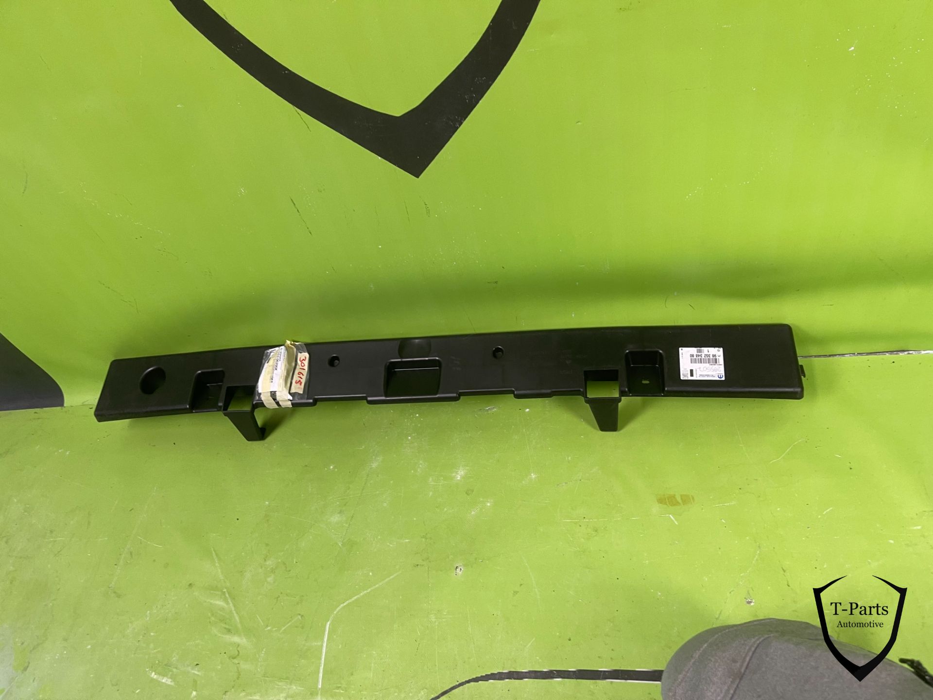 opel astra L achterbumper 9835234880 bumper houder lijst