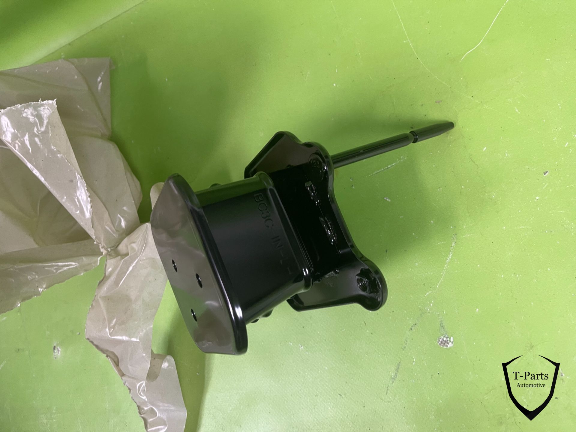 hyundai i20 bayon achterbalk balk steun voet 86641Q0BA0 links