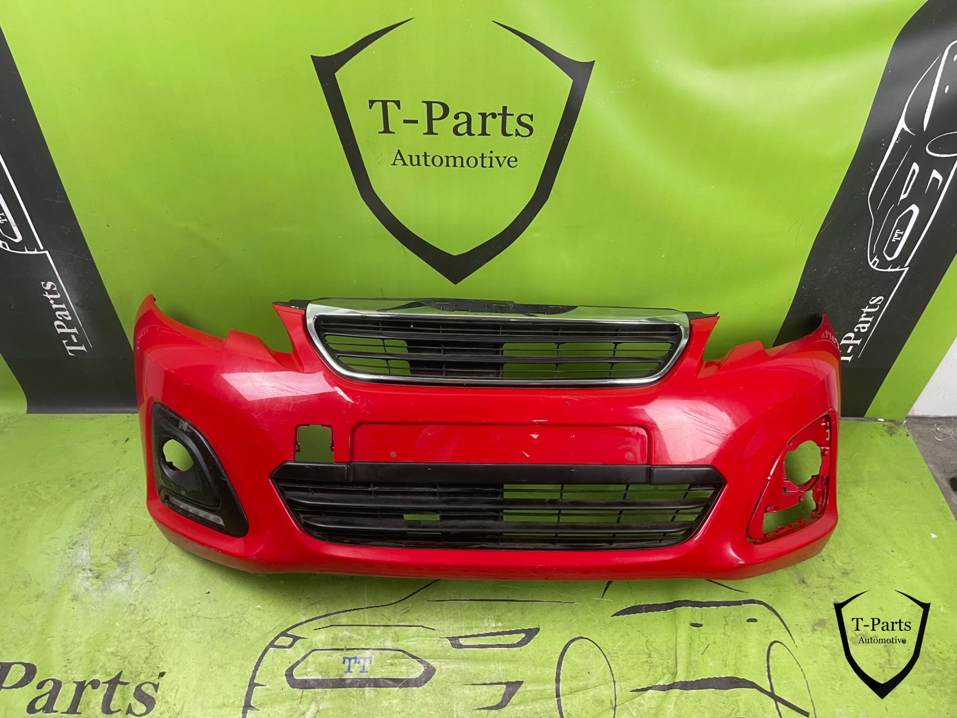 Peugeot 108 voorbumper bumper LED rooster 14+ grille 1612201580