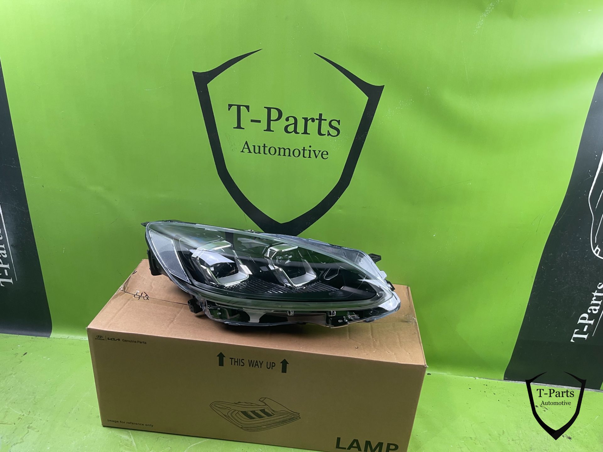ford kuga koplamp rechts LV4B13E016AH