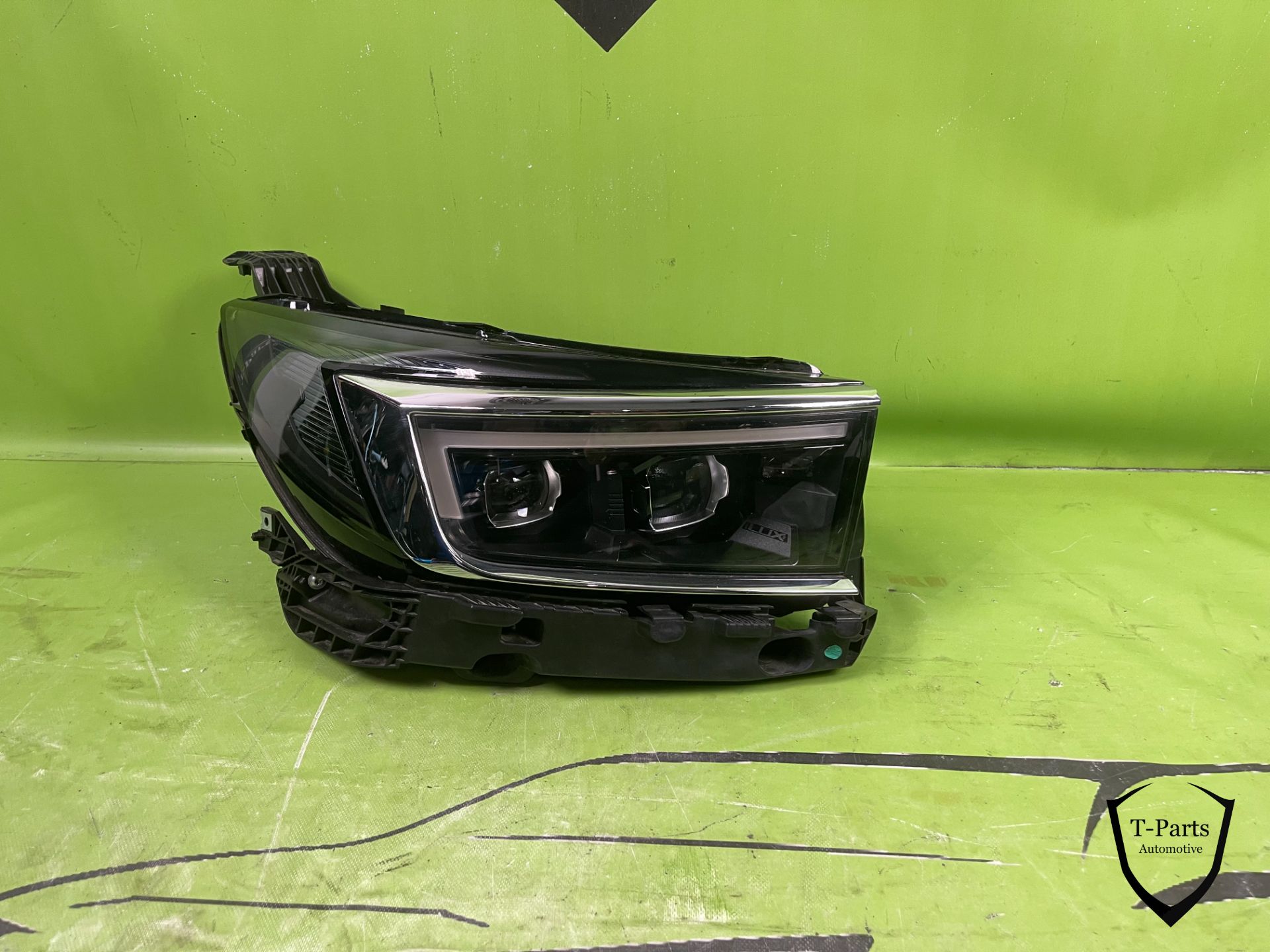 Opel Grandland X rechte Scheinwerferlampe 9840302180
