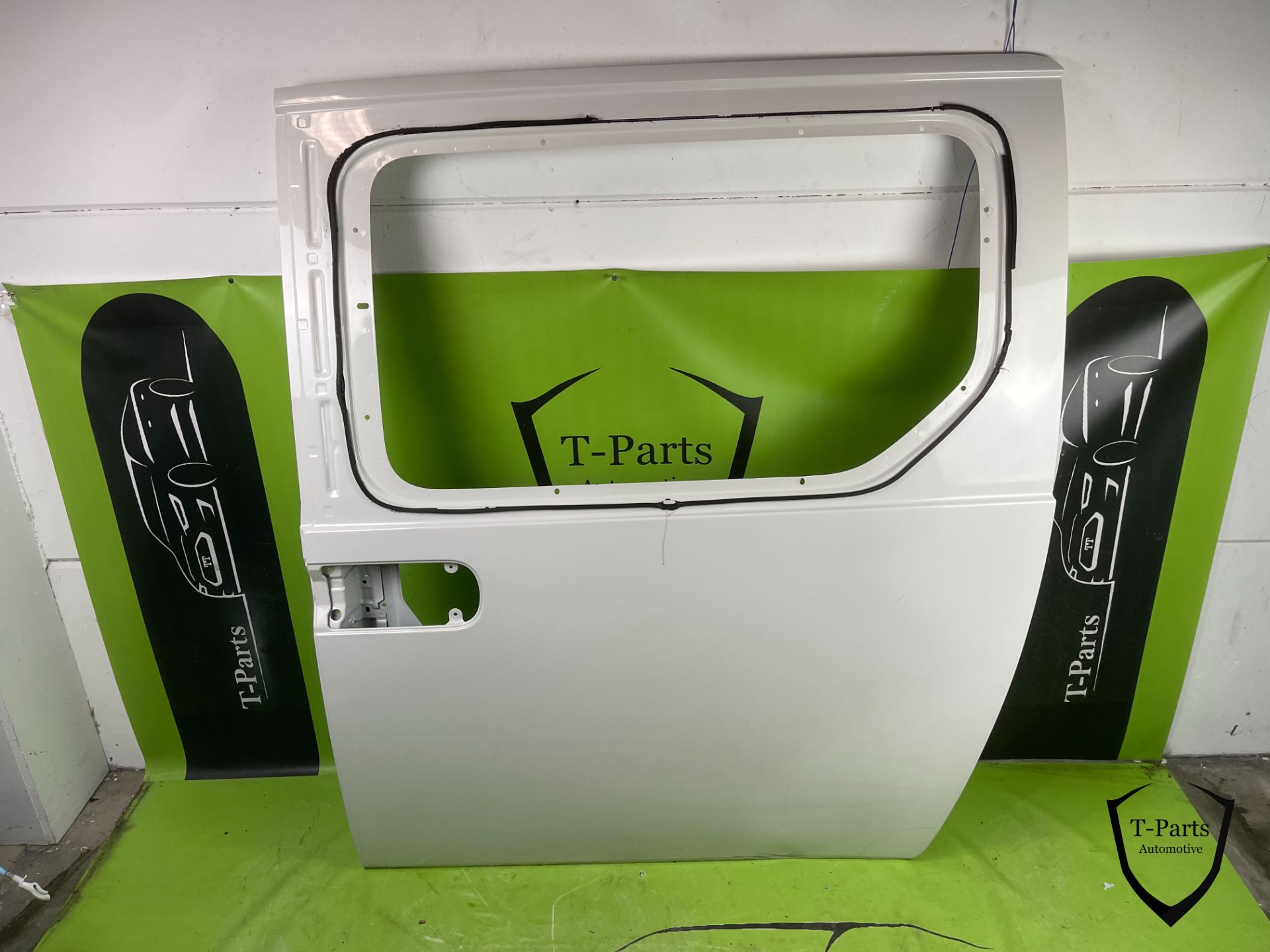 hyundai staria left door sliding door