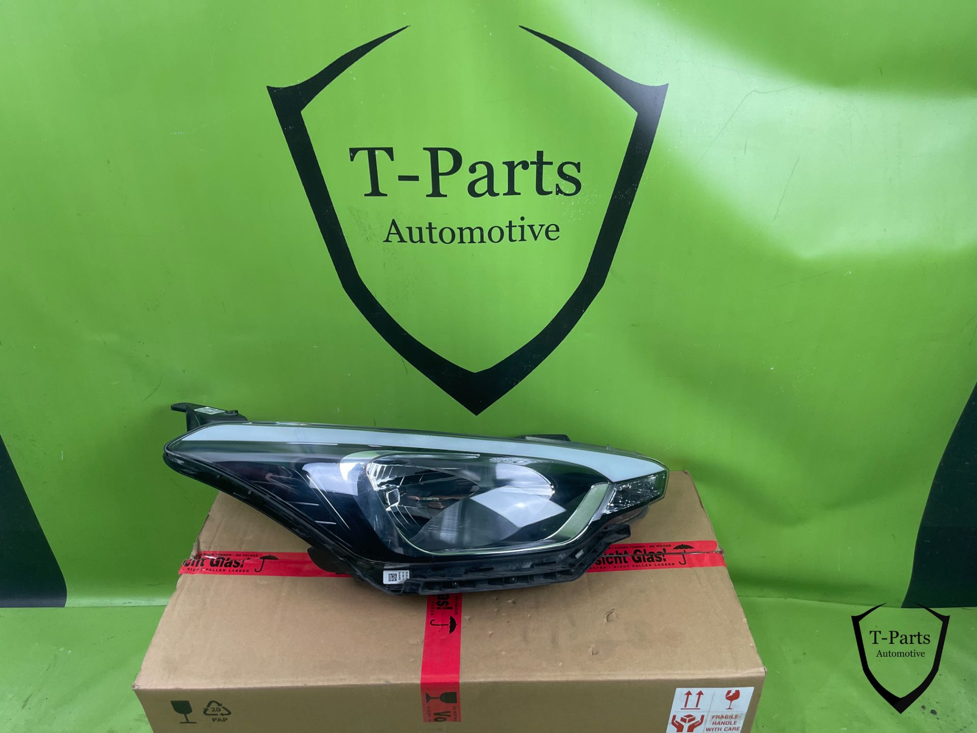 hyundai i20 koplamp 92102c8000 rechts