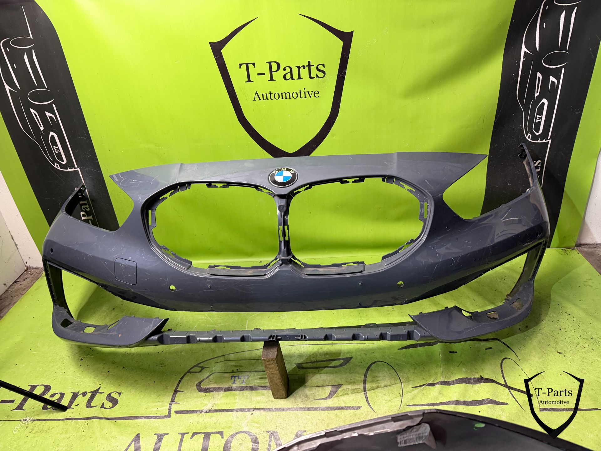 bmw 1 serie F40 bumper voorbumper 18+