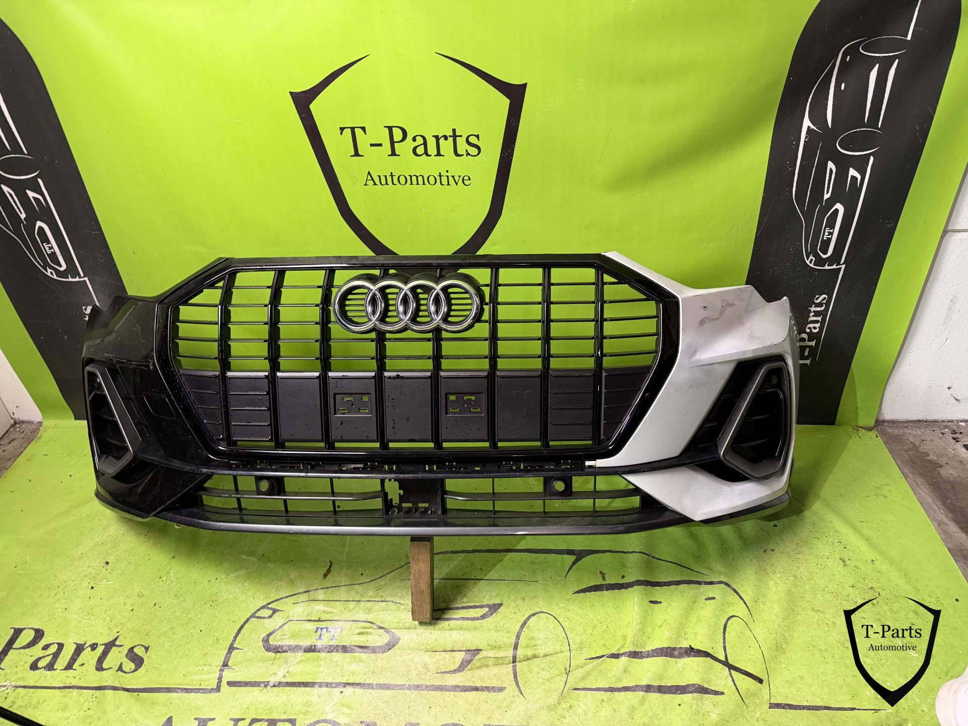 audi Q3 voorbumper bumper 18+