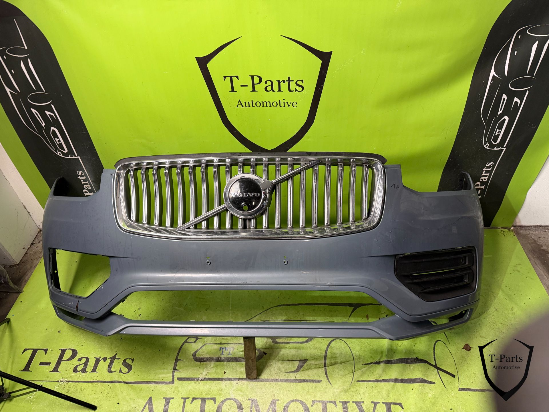 Volvo XC90 front bumper