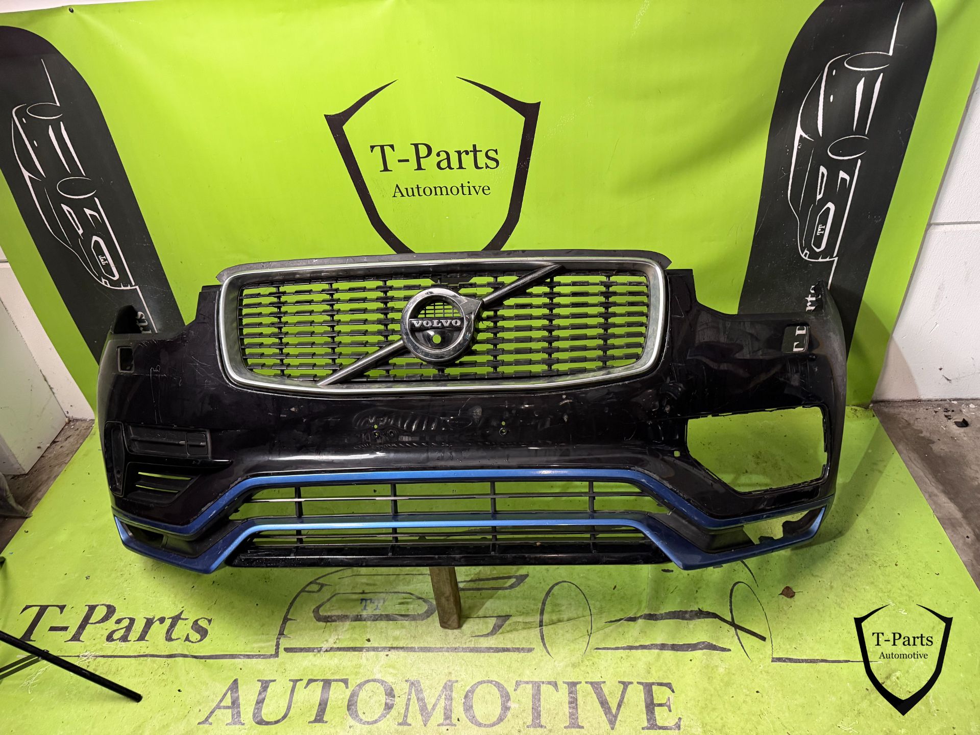 Volvo XC90 front bumper bumper R design