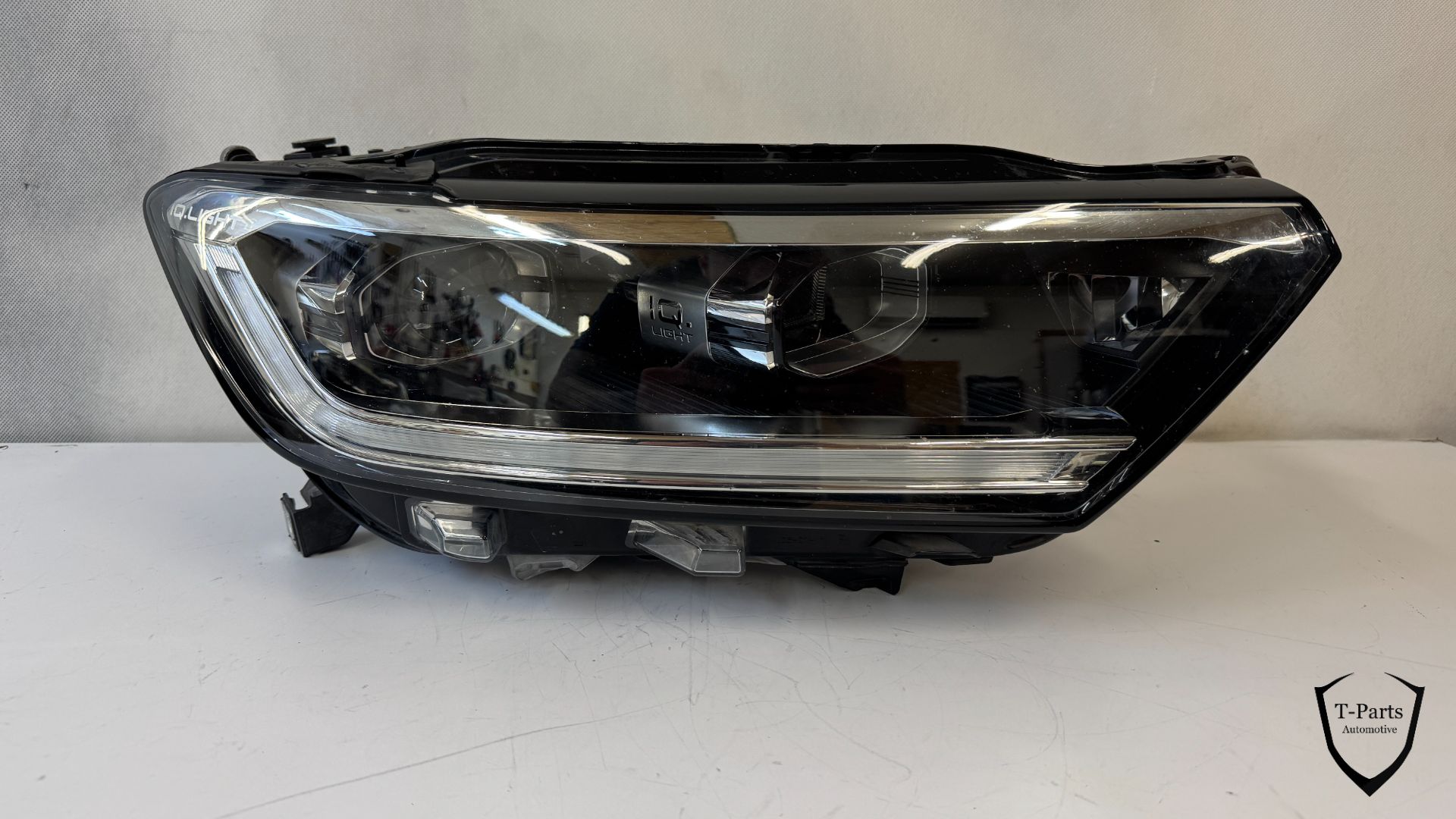 Volkswagen T-roc headlight right lamp 2GA941036AH