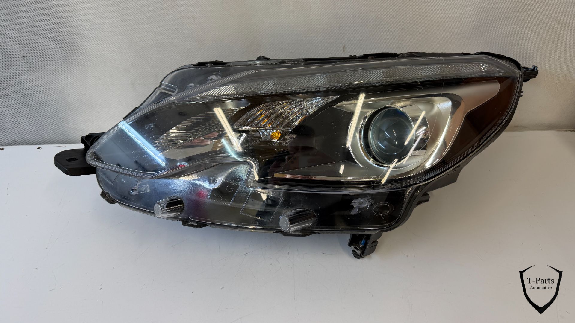 peugeot 2008 koplamp links lamp 9825313980