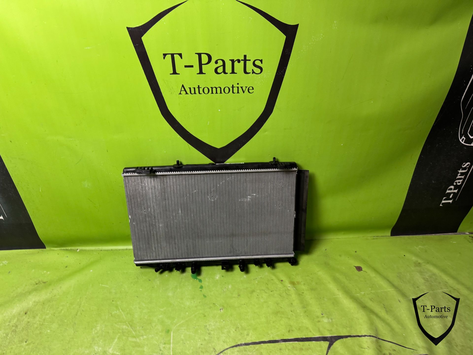 Opel Corsa F Kühler 9848127580 Peugeot 208 98 481 275 80