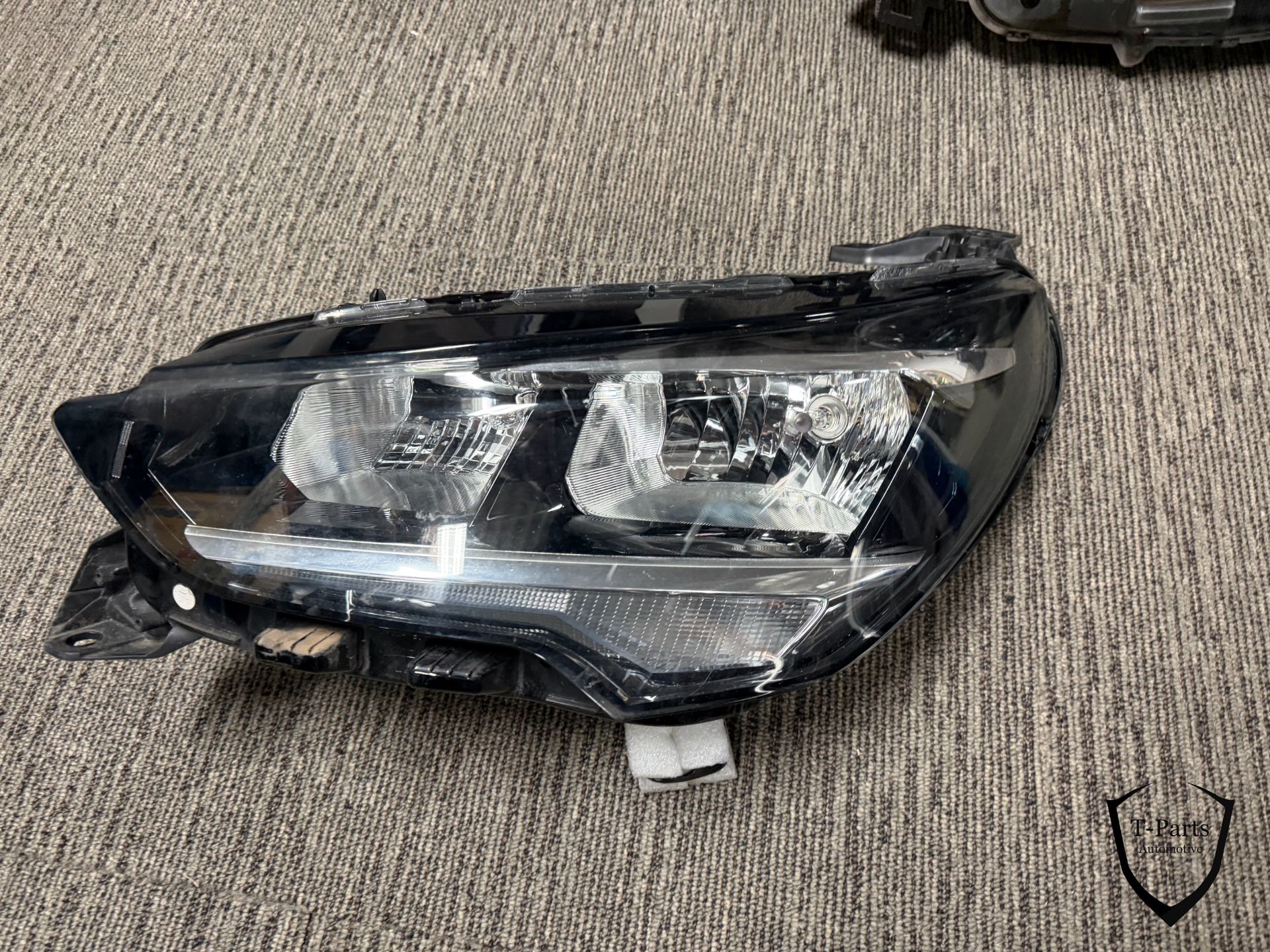 opel corsa F links koplamp 9829465580 lamp