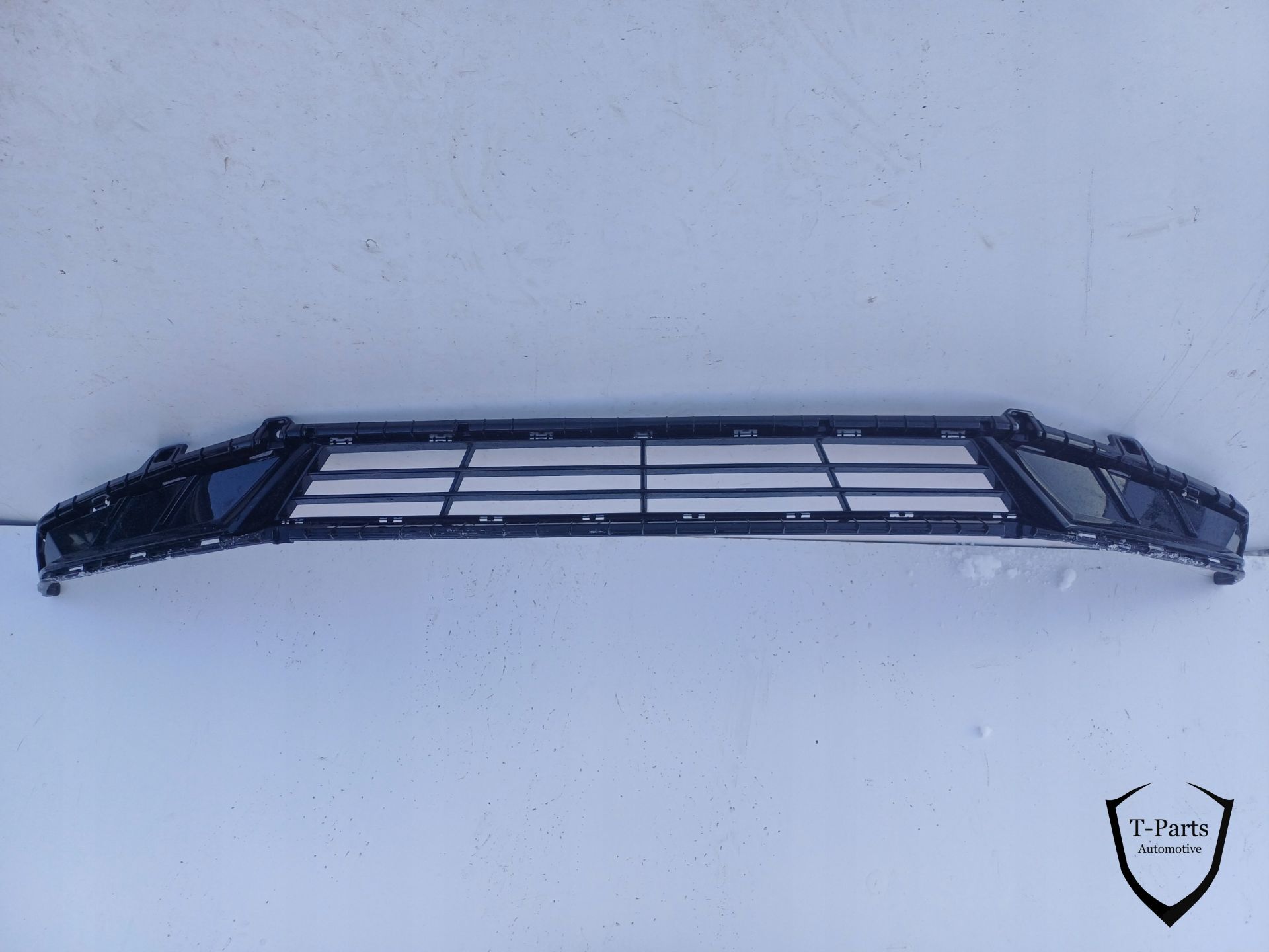 hyundai i20 voorbumper onder bumper 86512Q0GB0 zwart grill grille