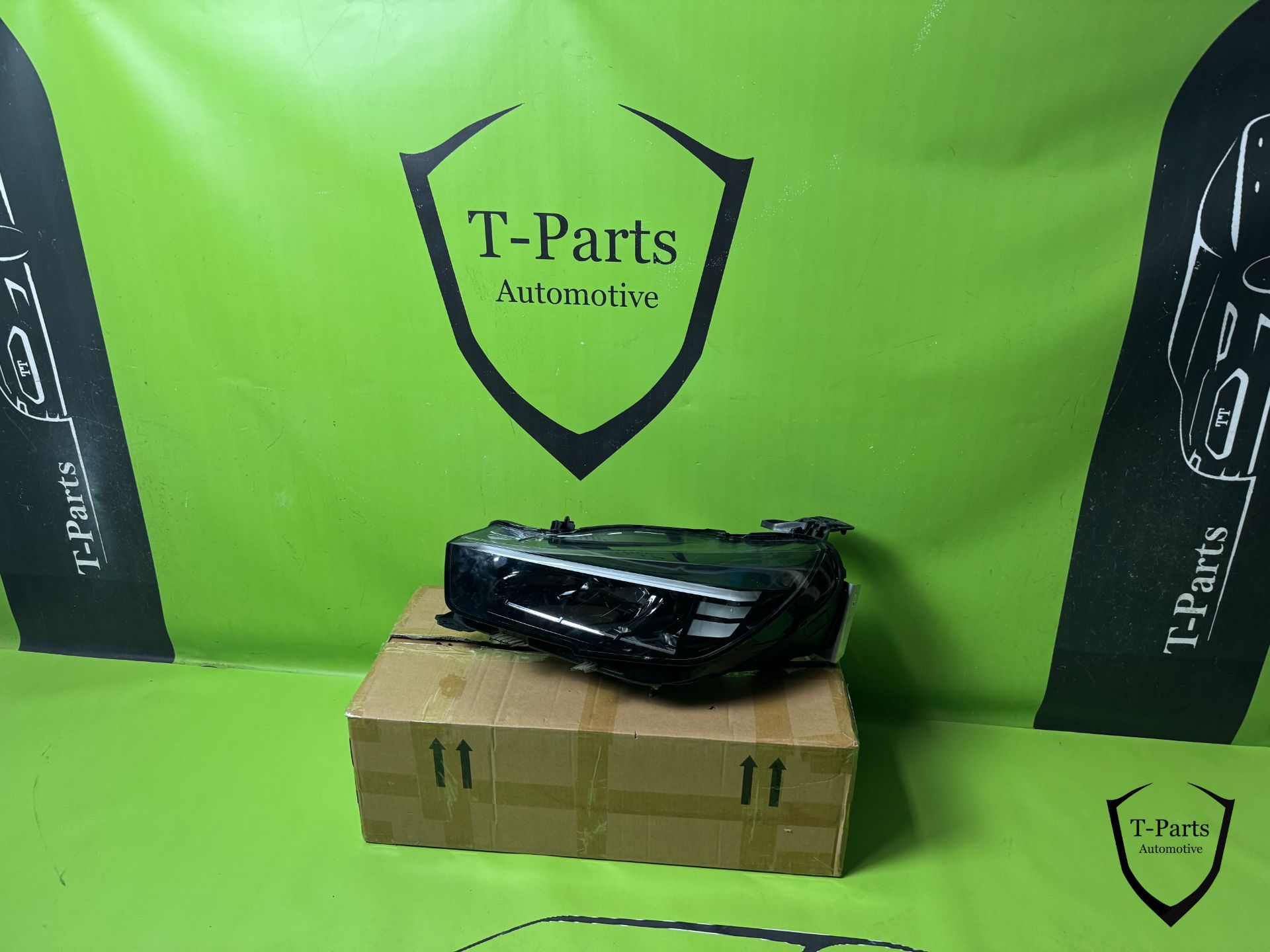 opel corsa f koplamp links lamp 9868999680