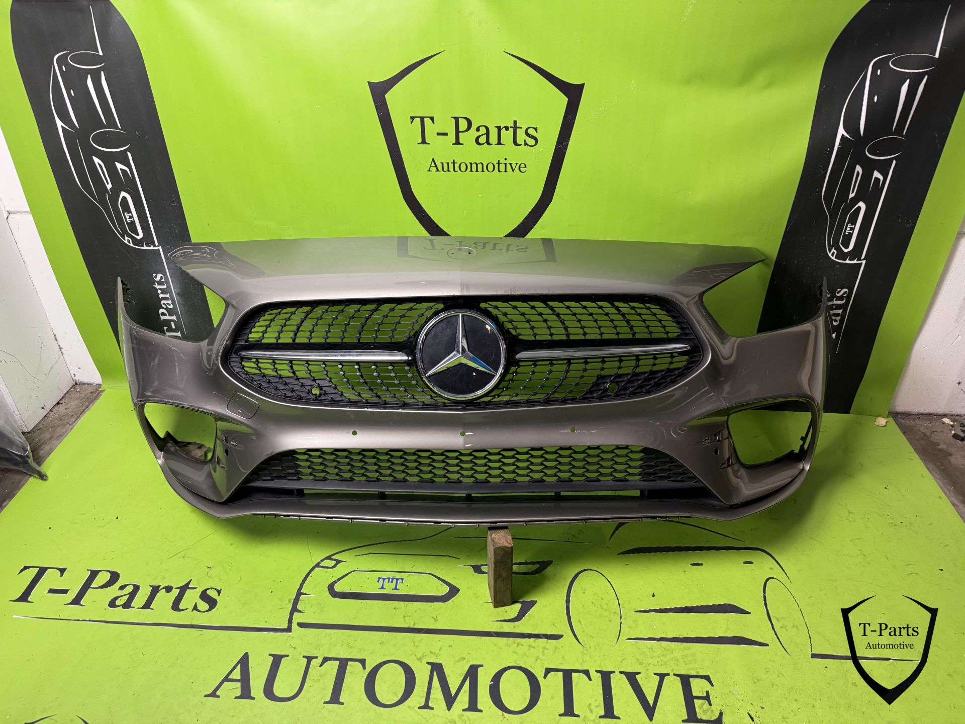 Mercedes B-Klasse Frontstoßstange AMG-Stoßstange