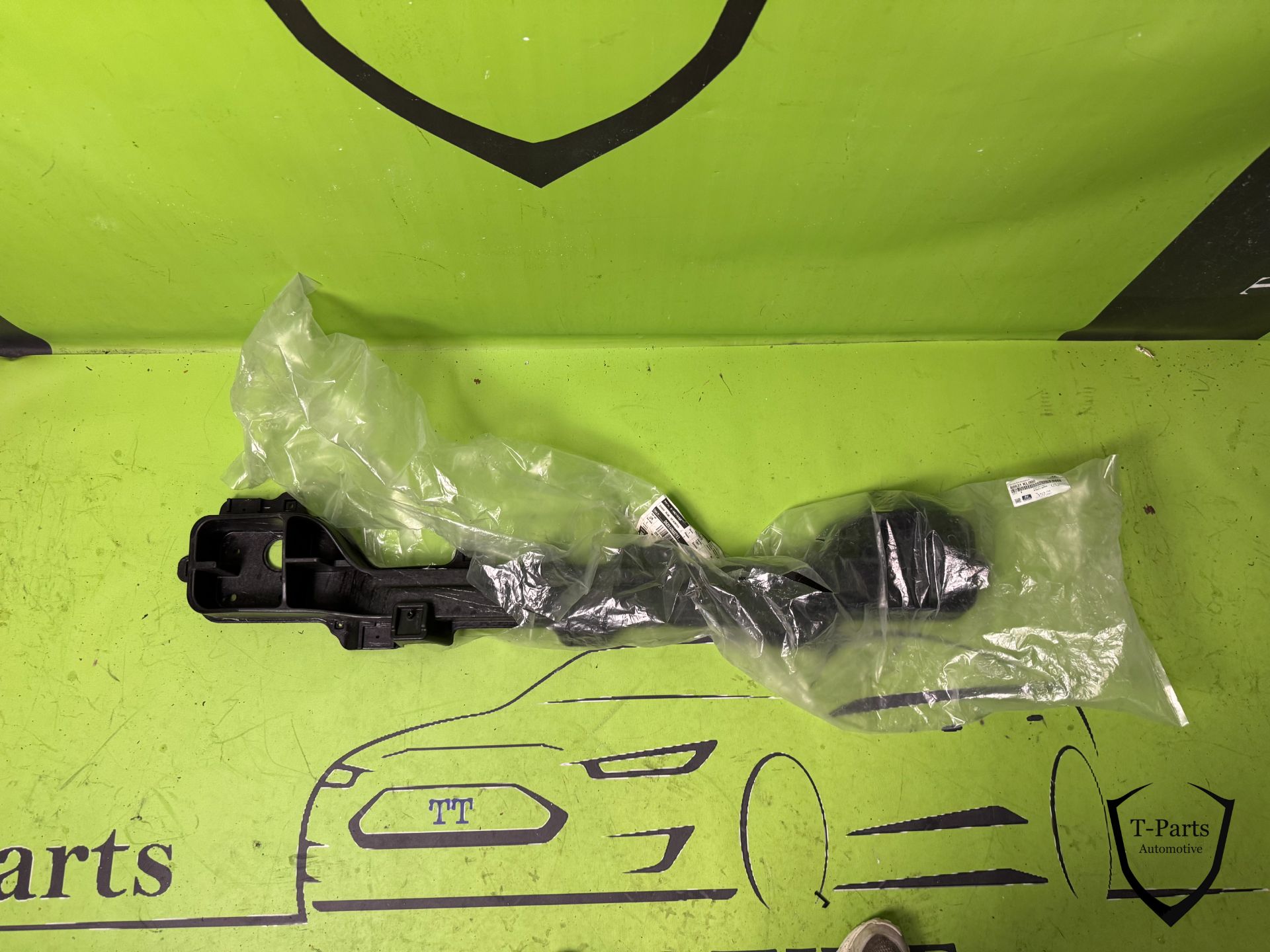 hyundai ioniq 6 achter balk achterbumper 86631KL100 	86631K000