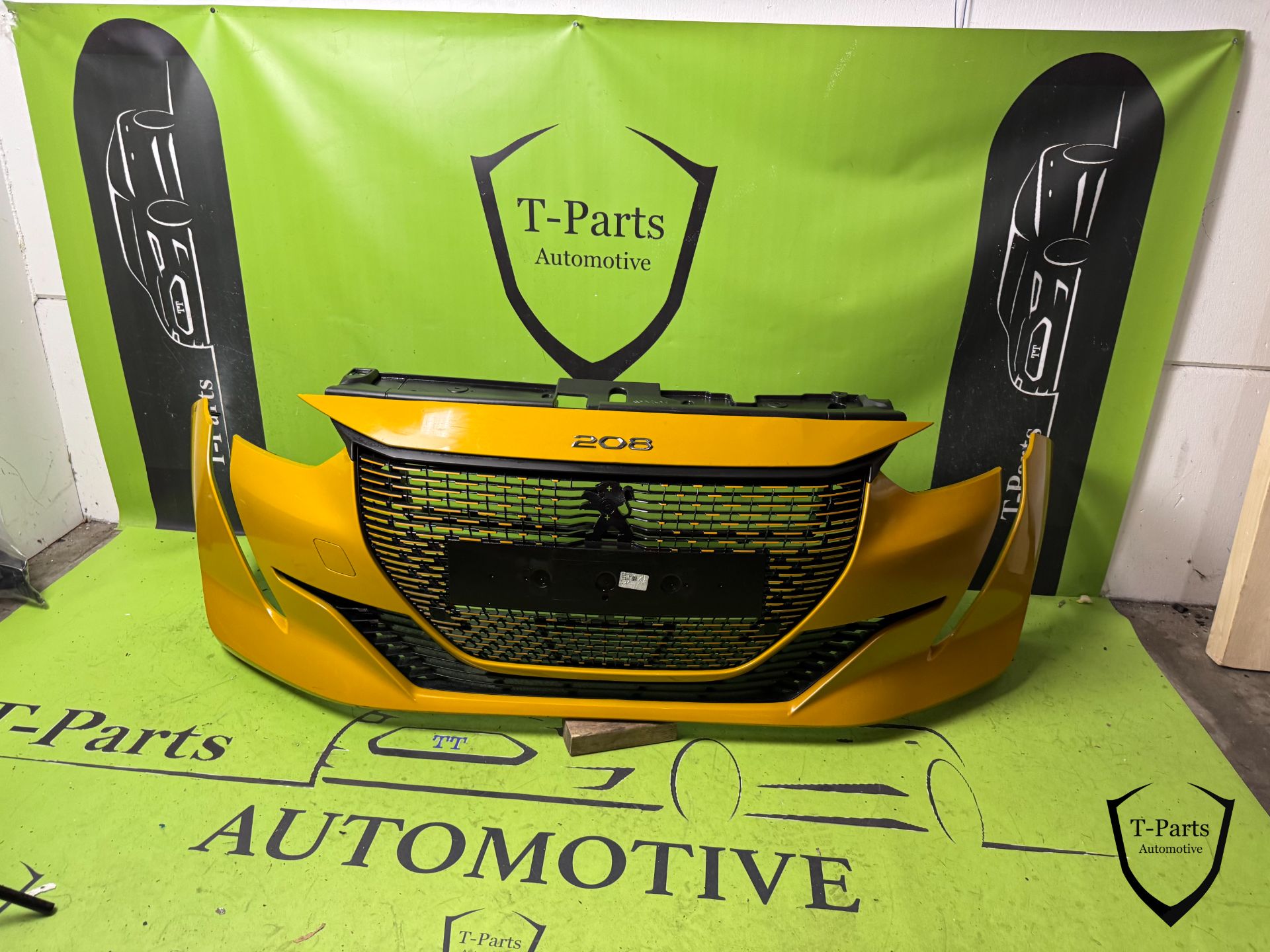 peugeot 208 voorbumper bumper grille 19+